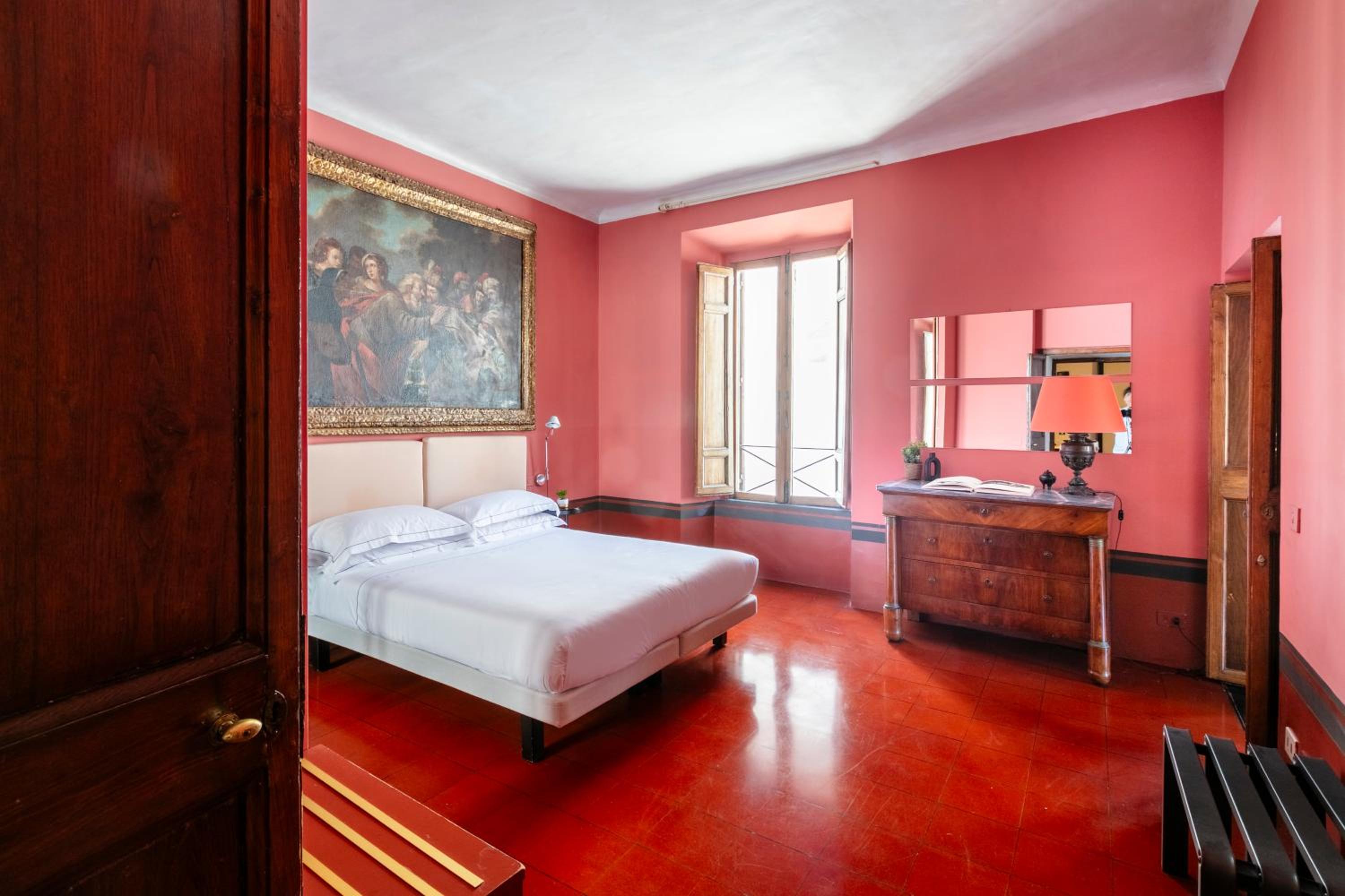 ROMAC Leone Apartments