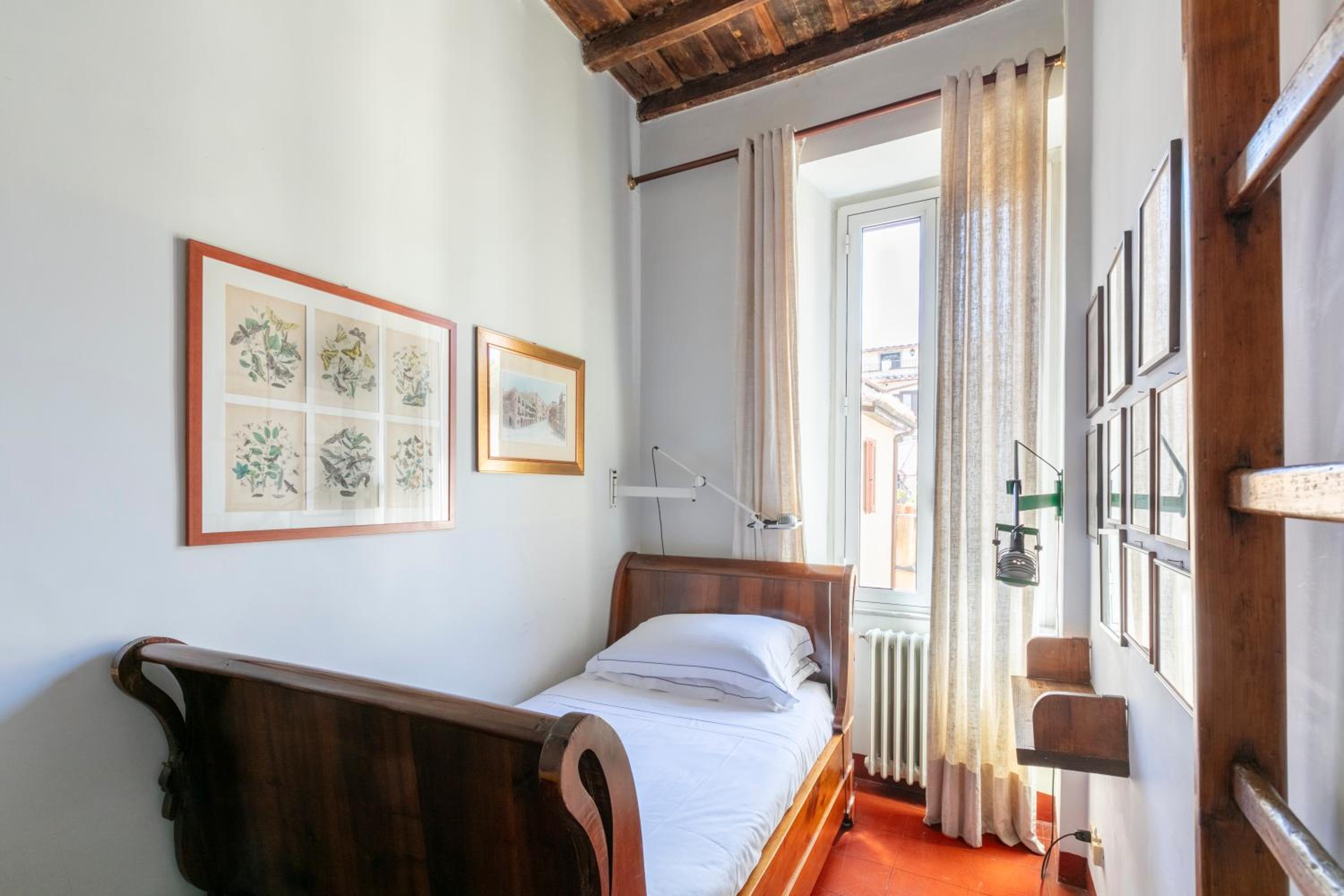 ROMAC Leone Apartments