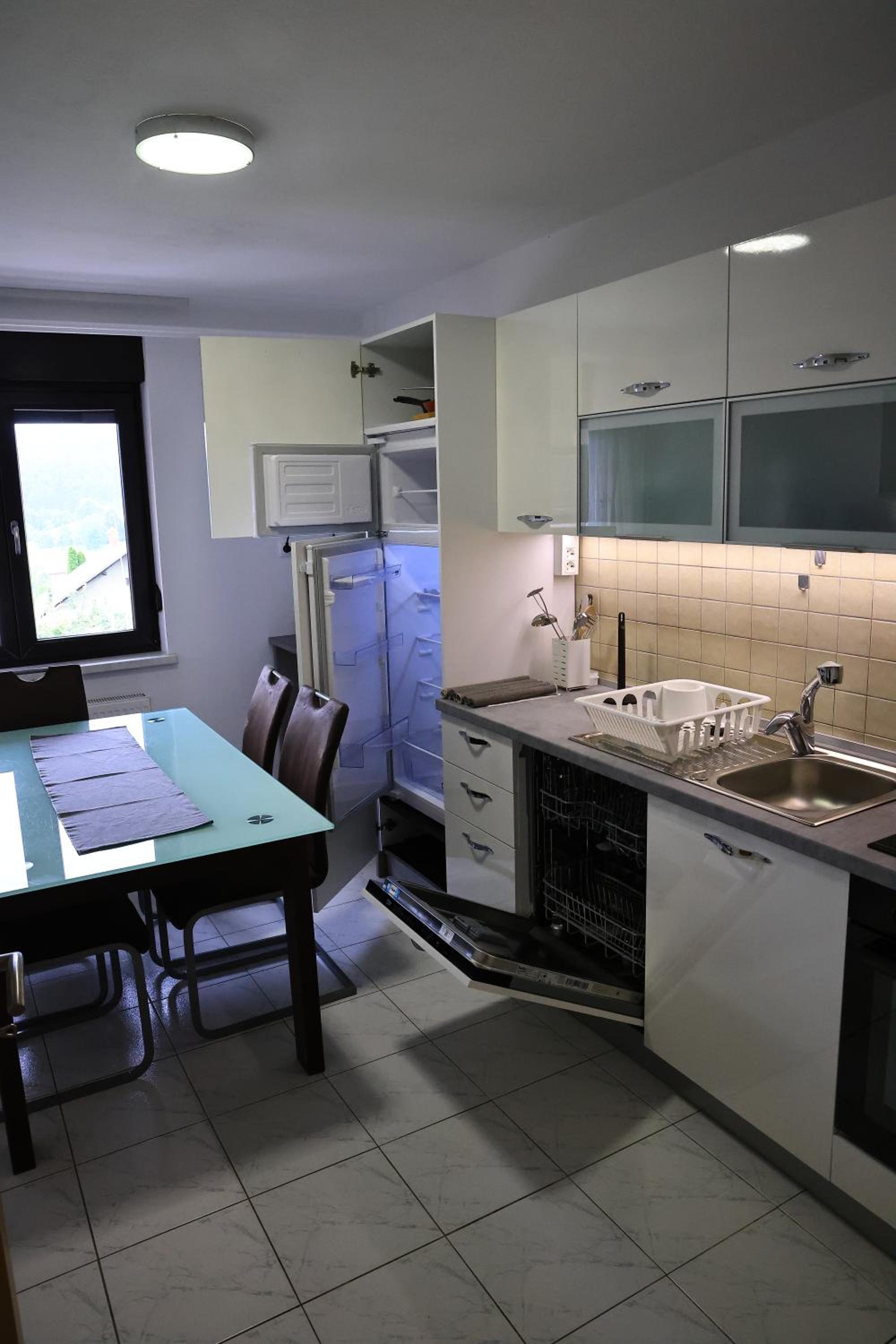 Apartma Pers view 4