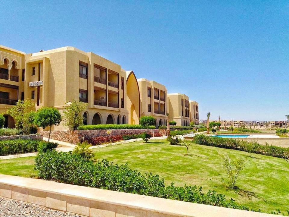 SS1088 Golf heights 2 bedroom sea view apartment view 2