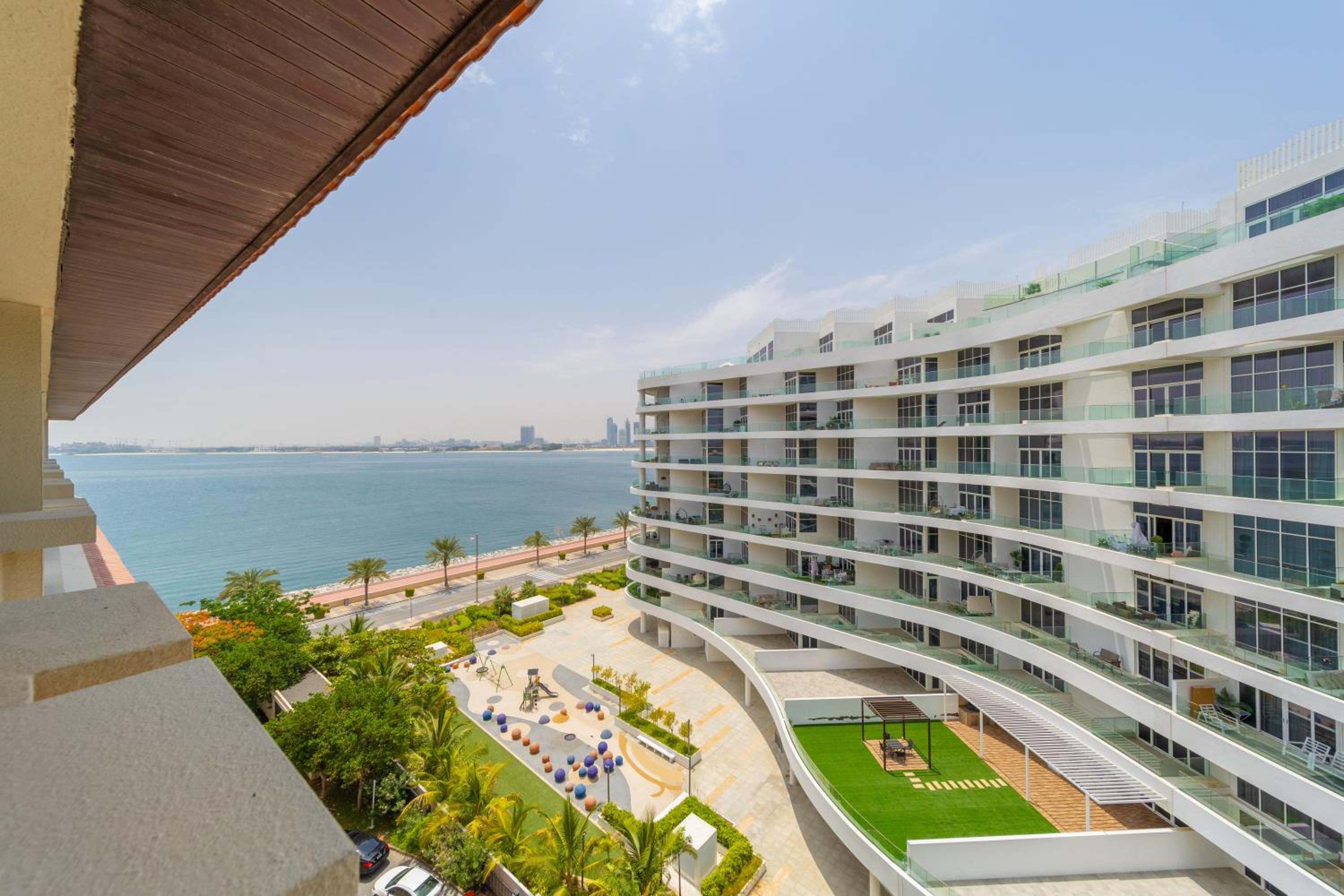 EDEN'S Homes & Villas - Anantara The Palm Residences