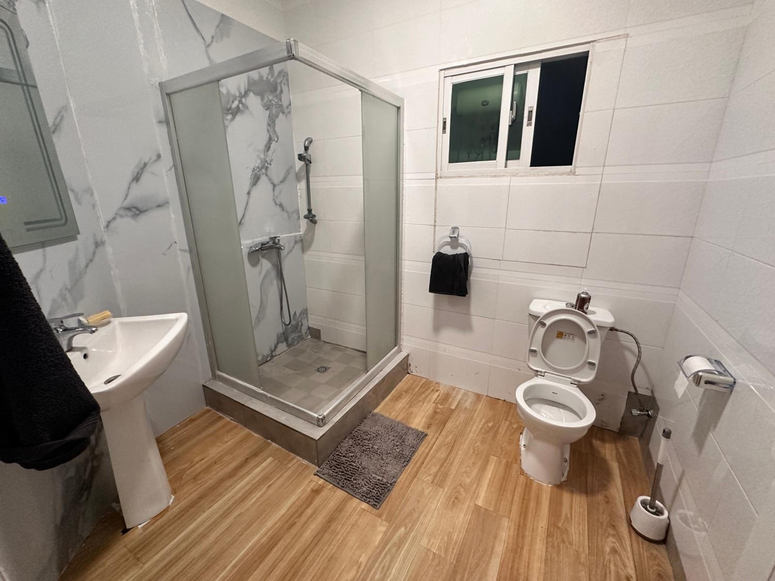 Chambre salon meublé au Wharf