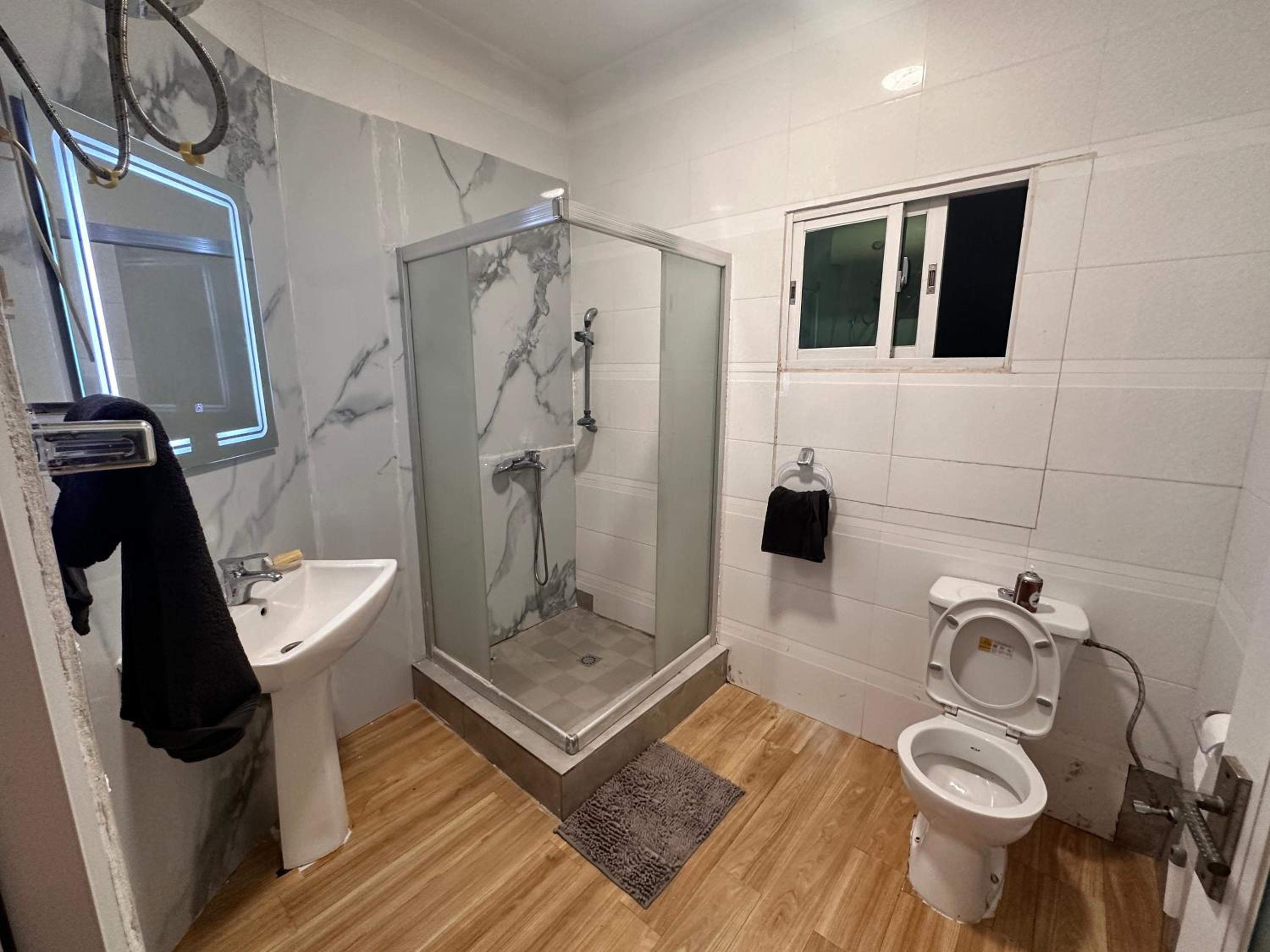 Chambre salon meublé au Wharf