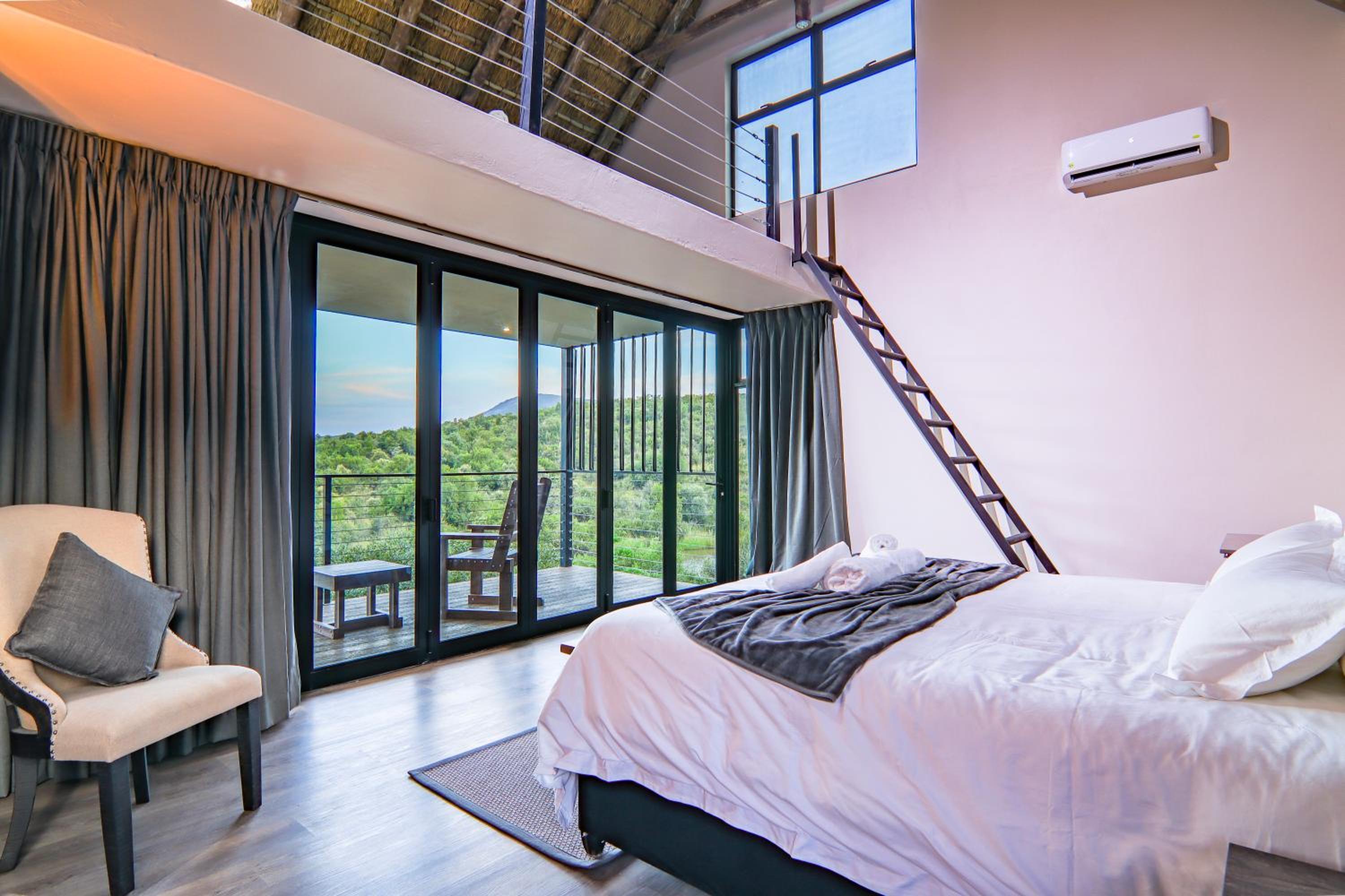 Cliffhanger Lodge