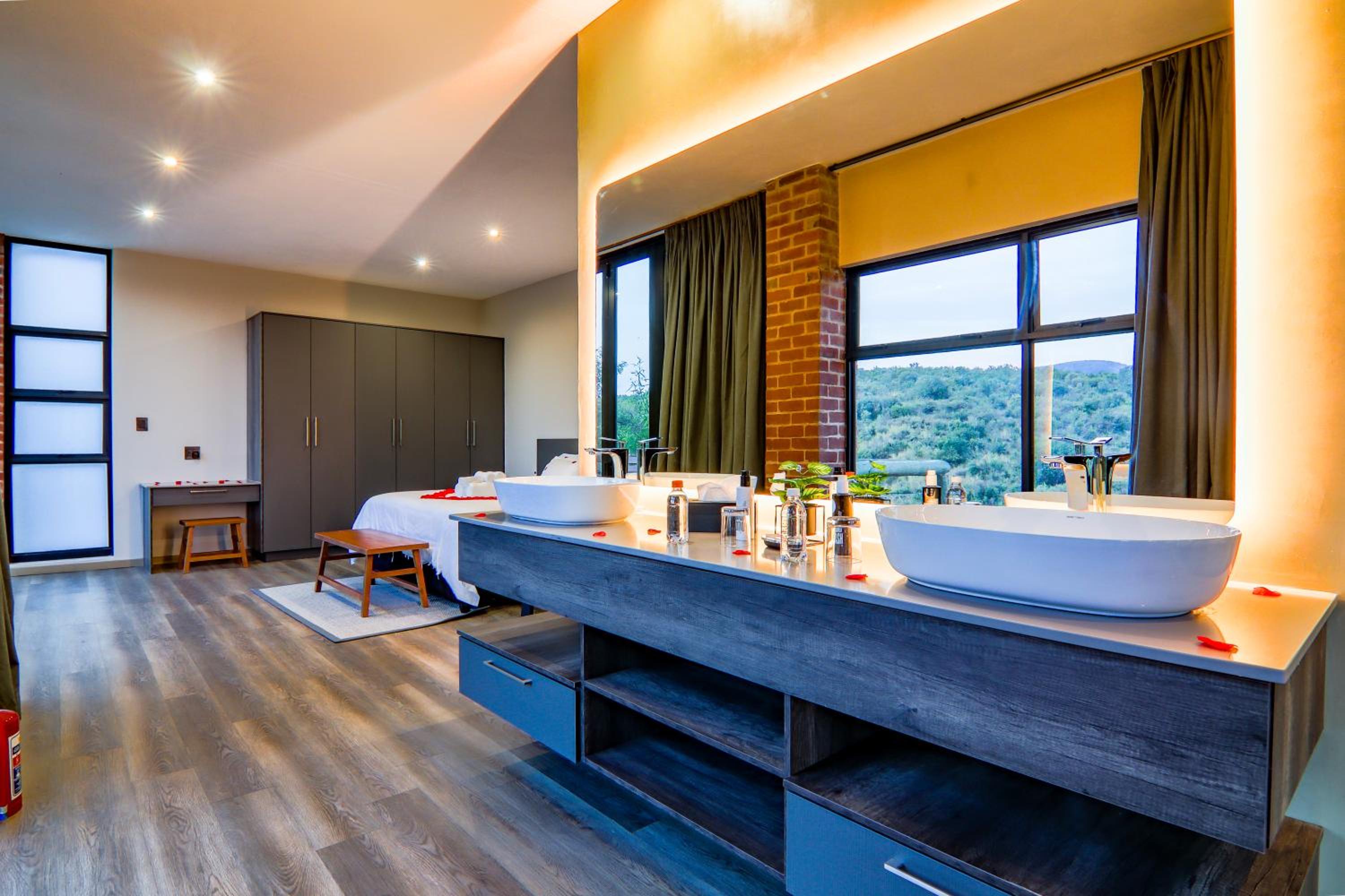 Cliffhanger Lodge