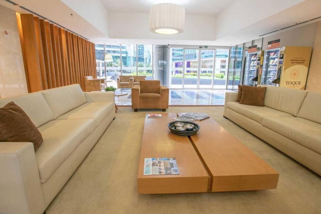 Flat com varanda e localização privilegiada-Vision