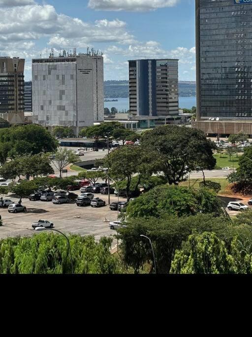 Flat com varanda e localização privilegiada-Vision