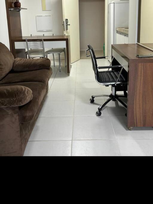 Flat com varanda e localização privilegiada-Vision