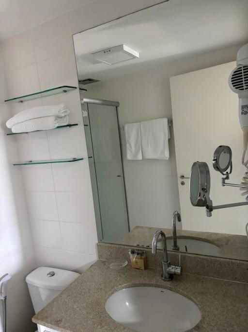 Flat com varanda e localização privilegiada-Vision