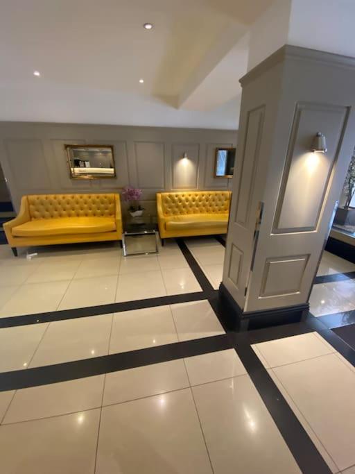 Stylish & Comfy Chelsea Haven Walk to Tube & Bus