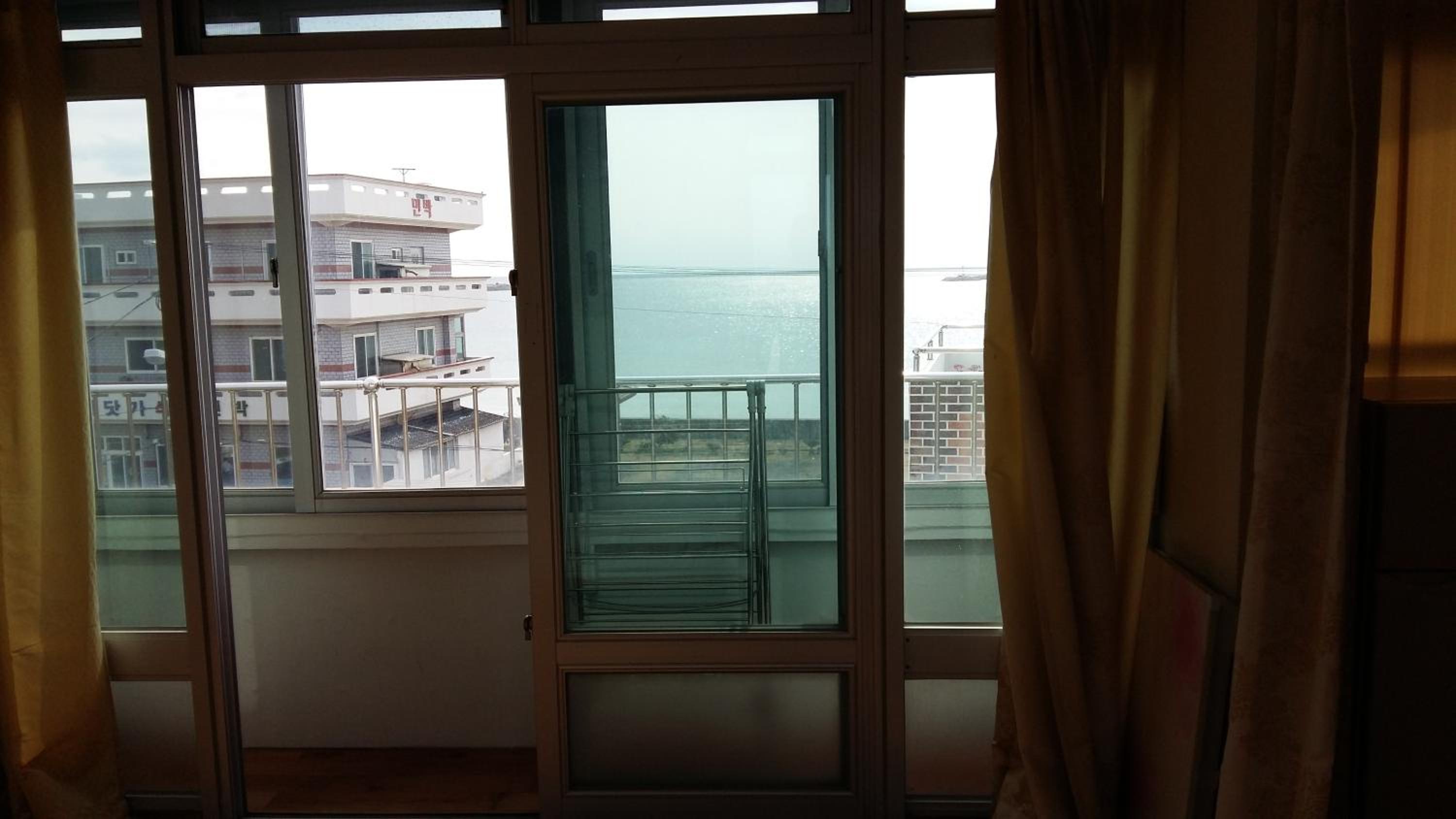Shinyang Beach Pension