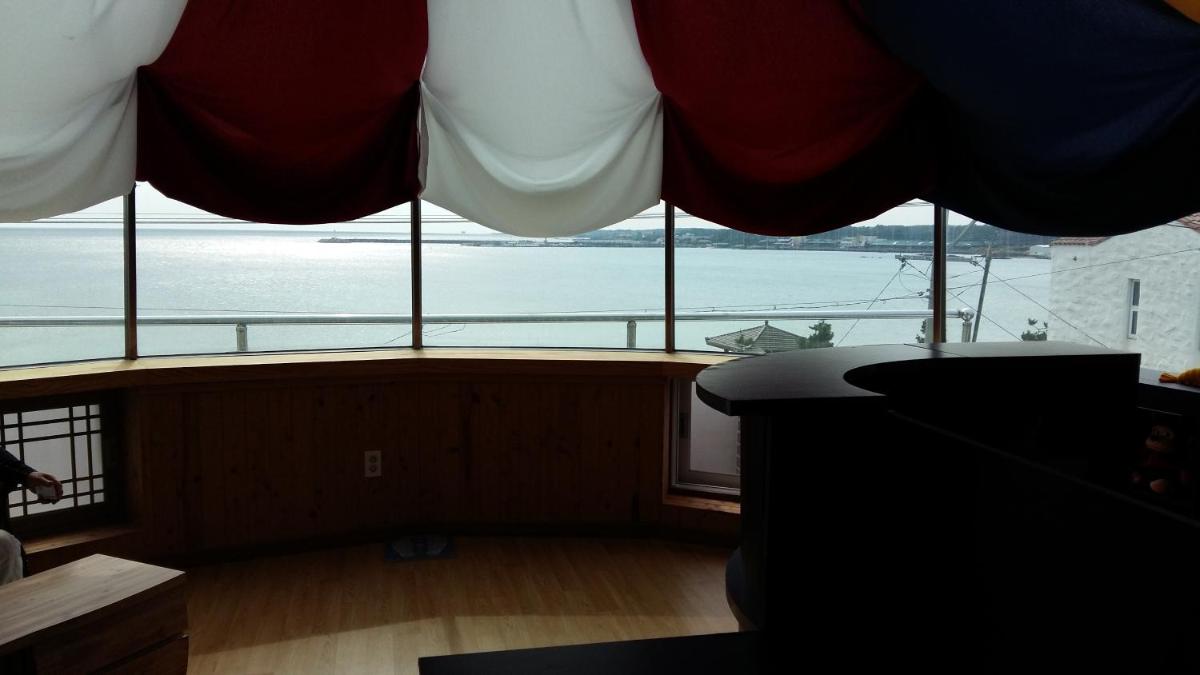 Shinyang Beach Pension