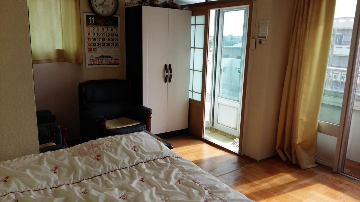 Shinyang Beach Pension