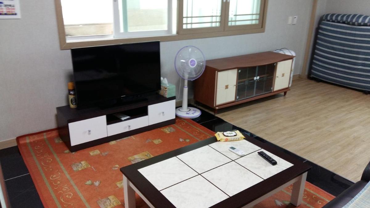 Shinyang Beach Pension