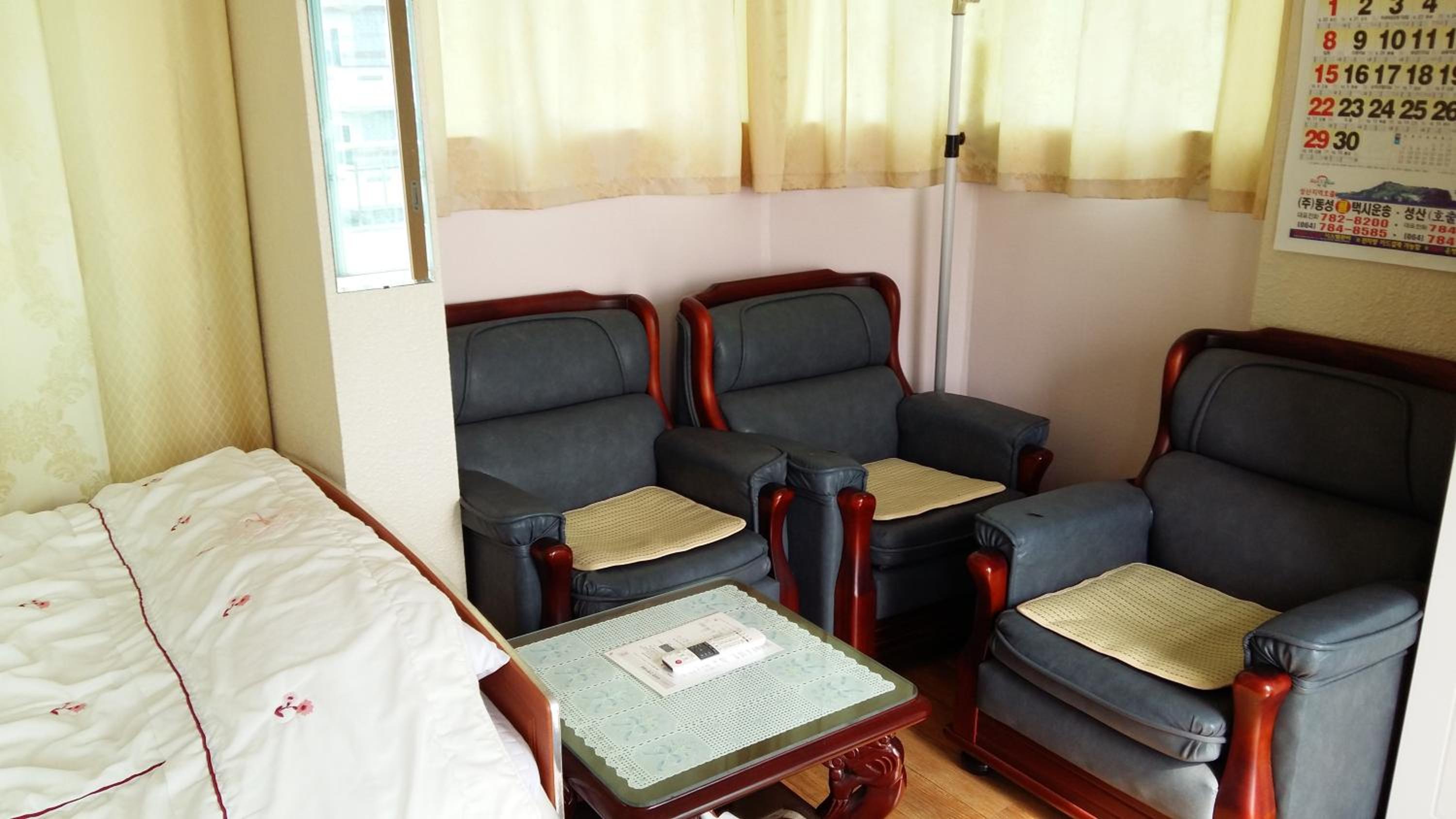 Shinyang Beach Pension