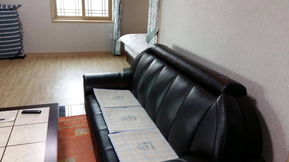 Shinyang Beach Pension