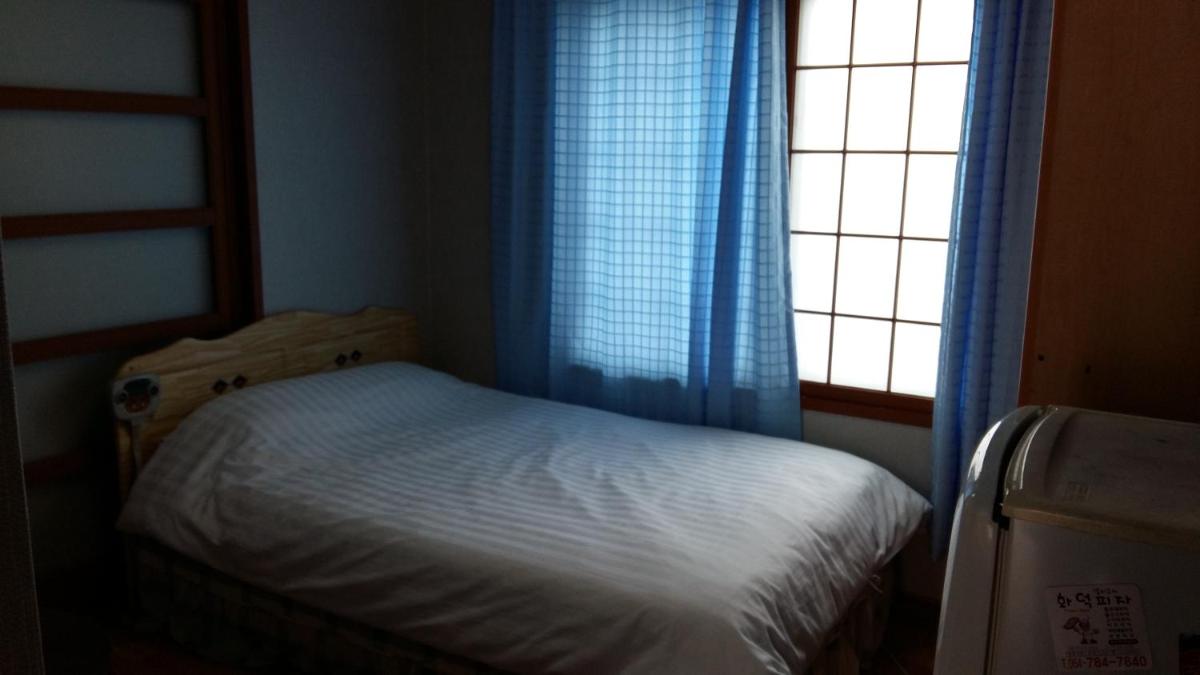 Shinyang Beach Pension