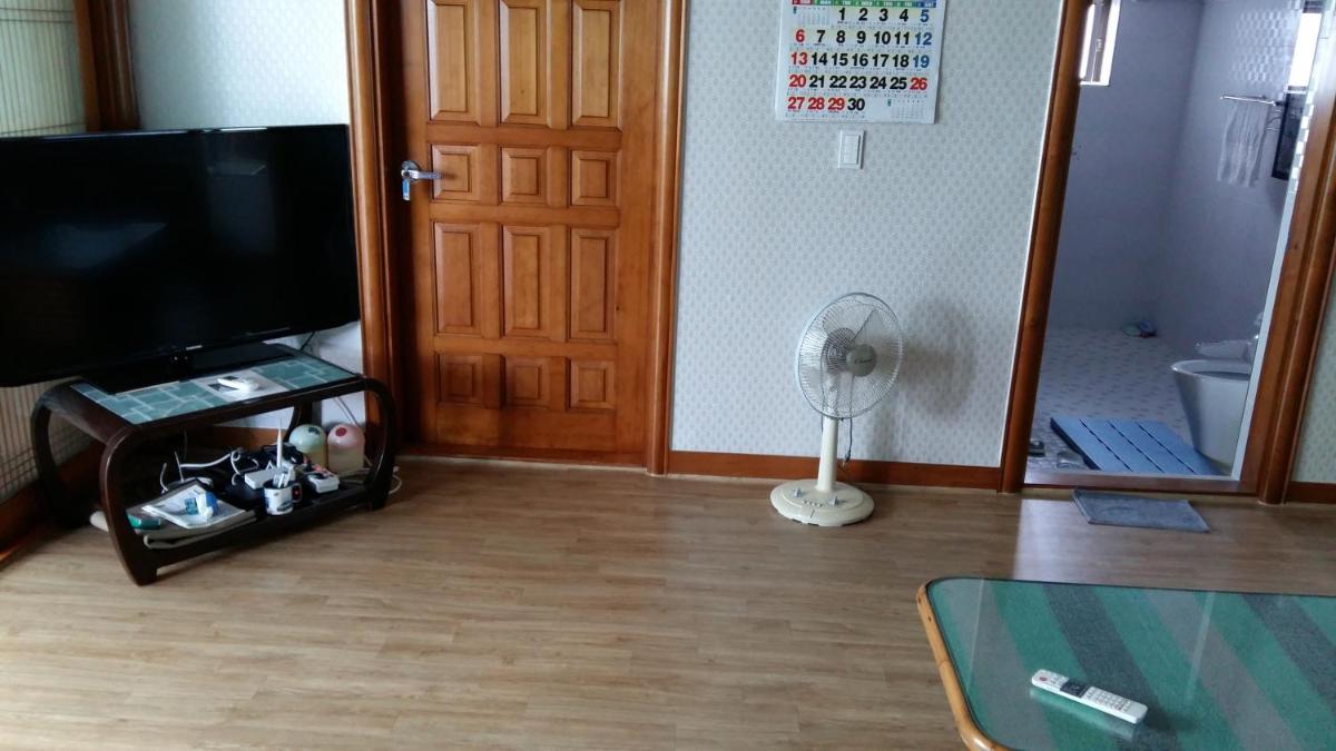 Shinyang Beach Pension