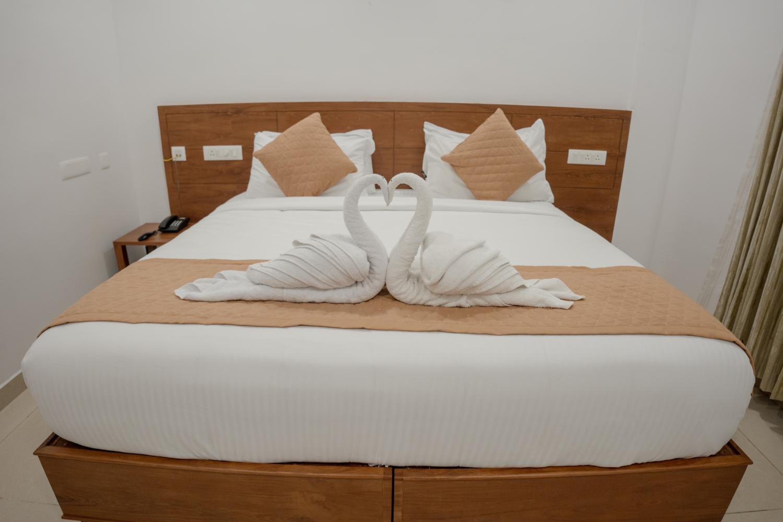 Daffodils Luxury Airport Suites