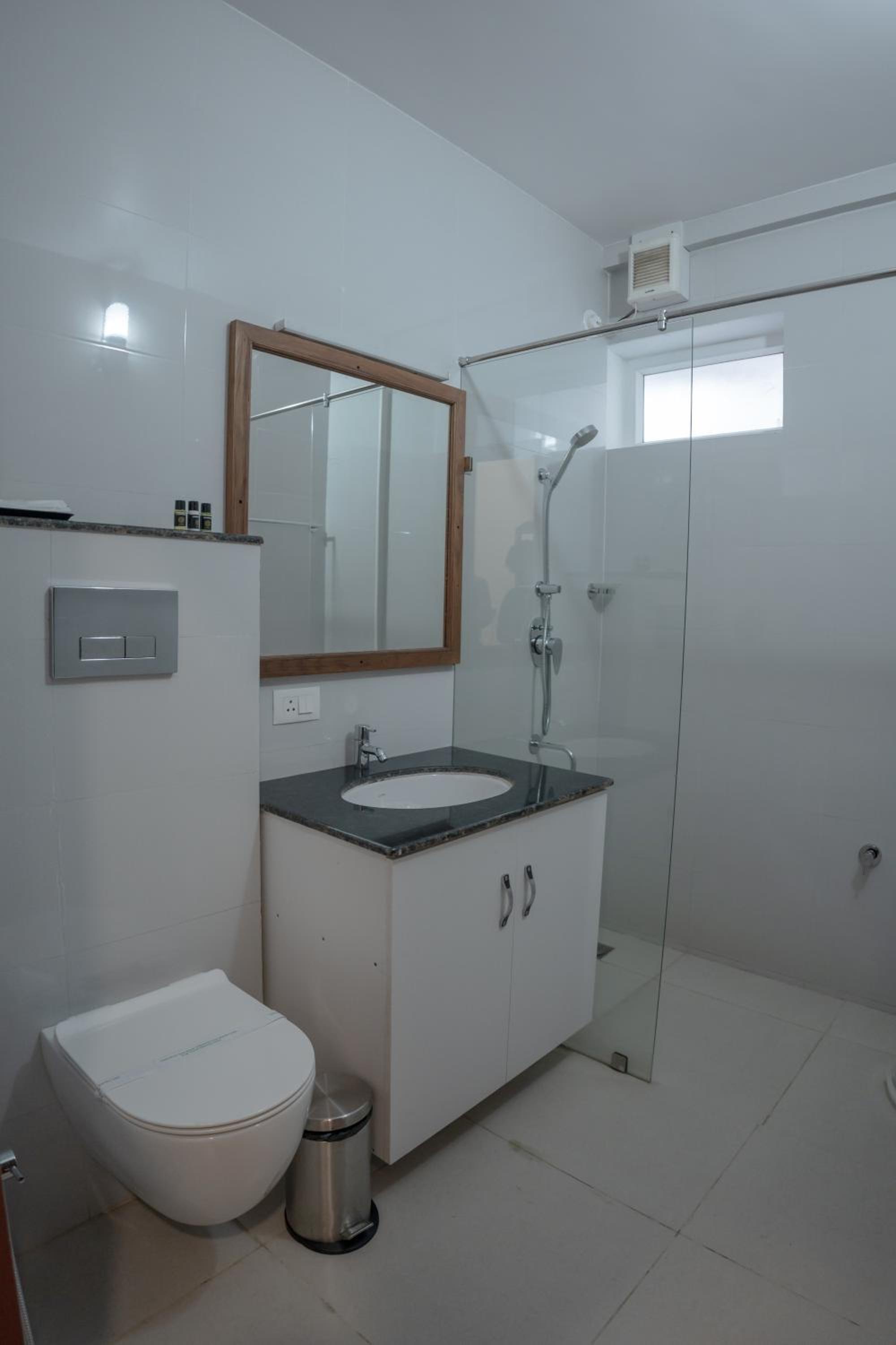 Daffodils Luxury Airport Suites