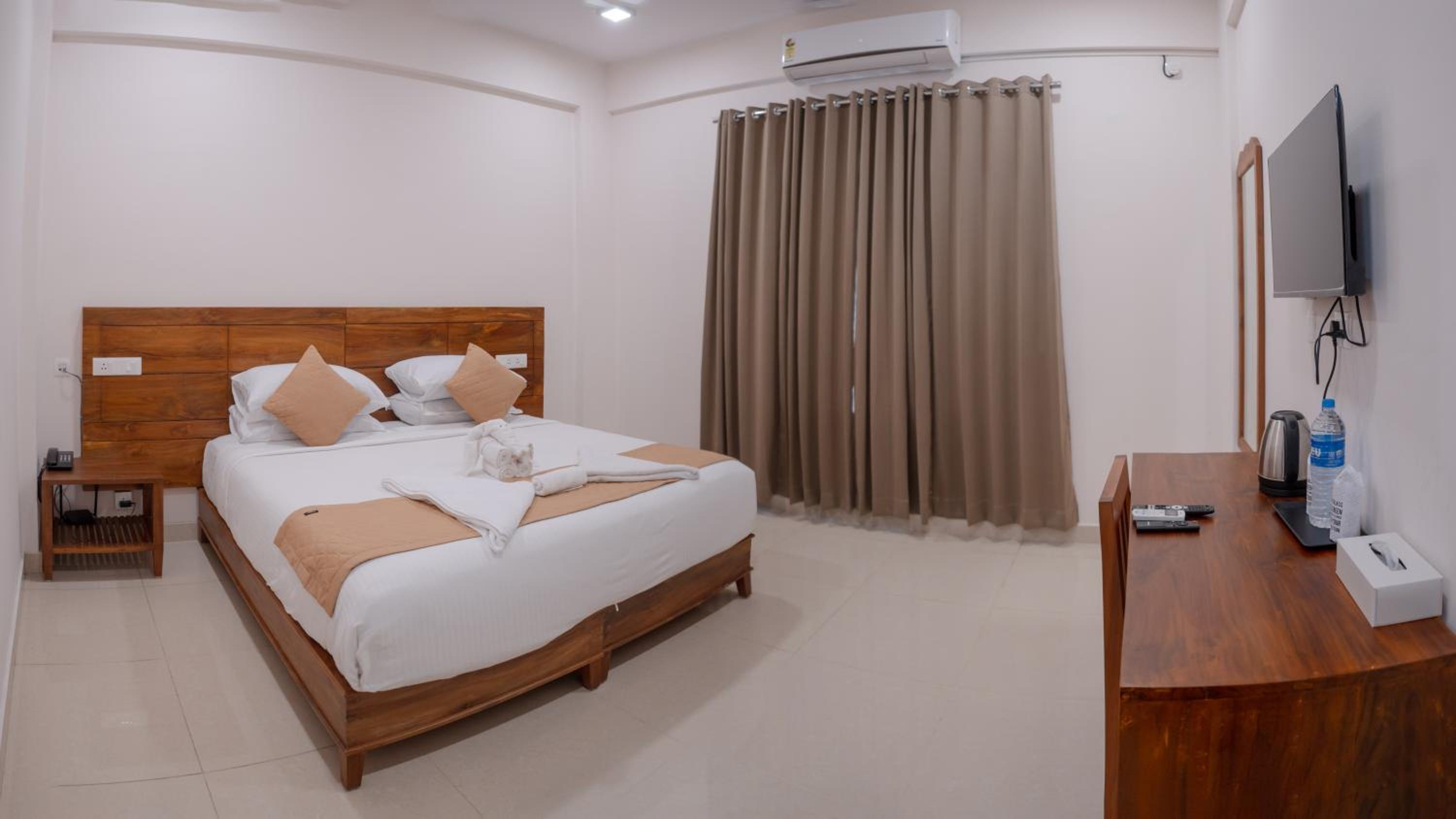 Daffodils Luxury Airport Suites