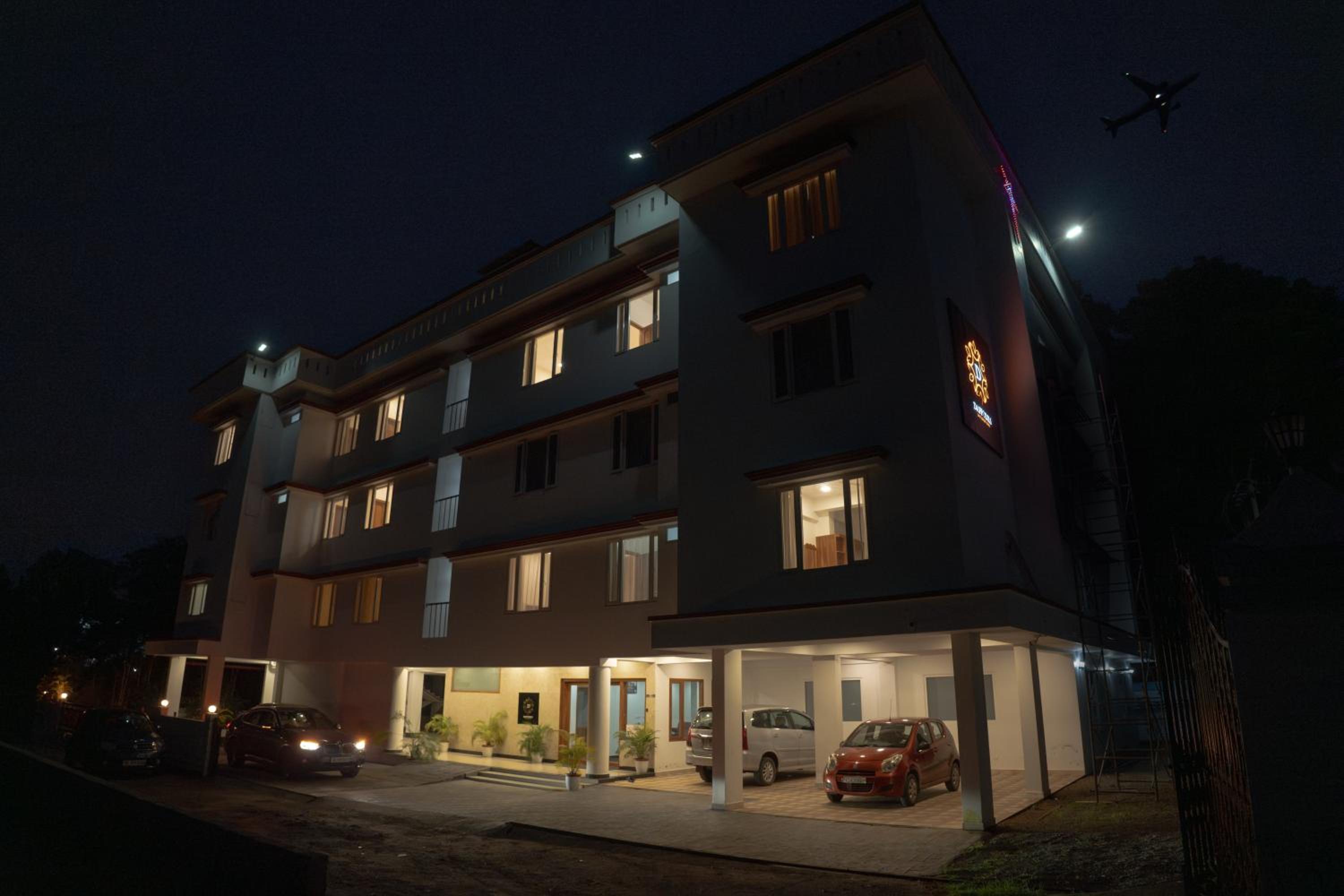 Daffodils Luxury Airport Suites
