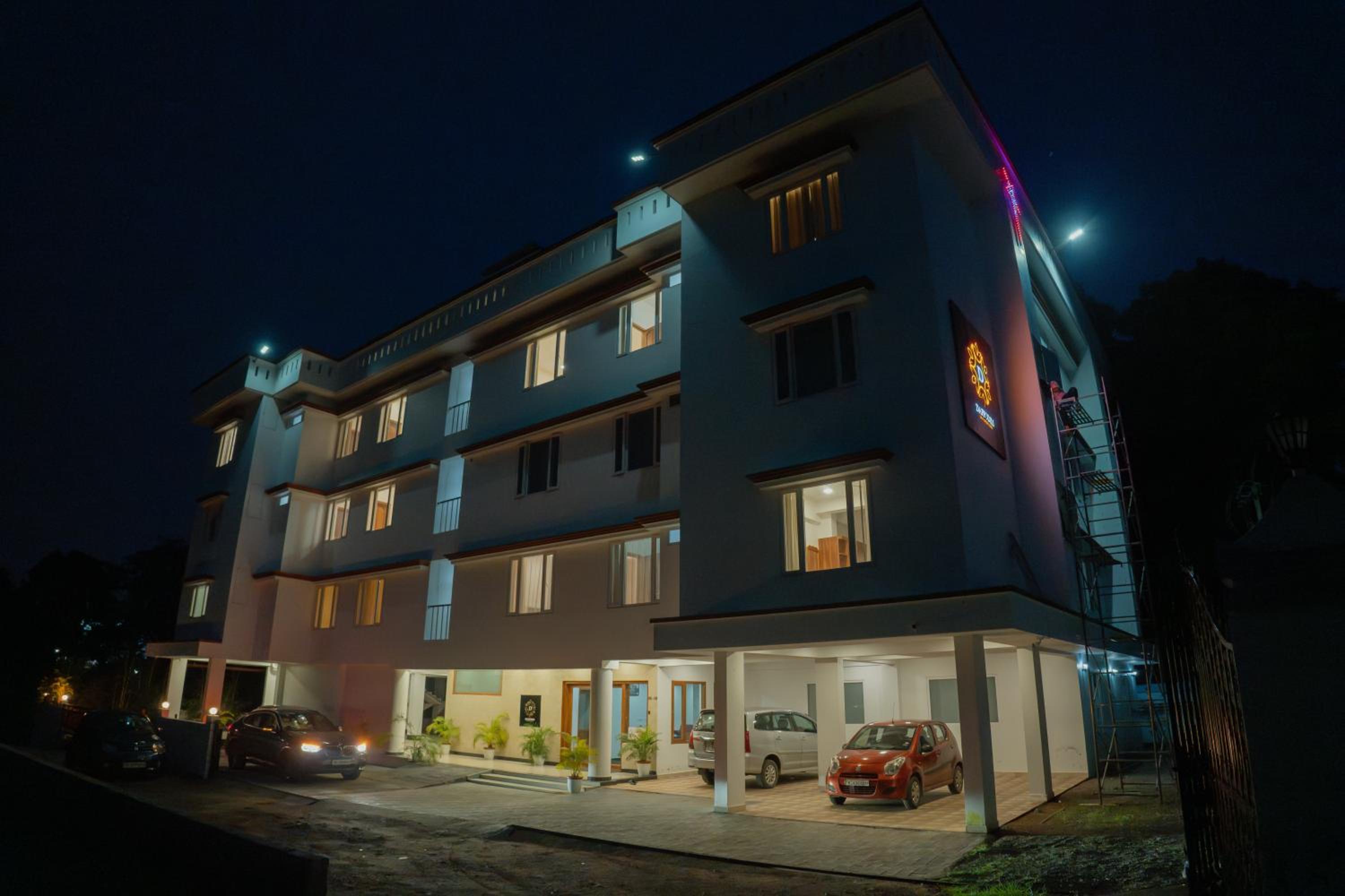 Daffodils Luxury Airport Suites