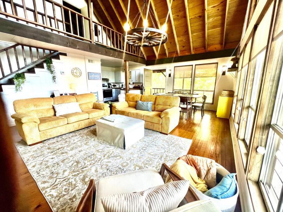 Leesville Vacations - Nestled on Skiers Cove South Toledo Bend Lake - Property Image 1