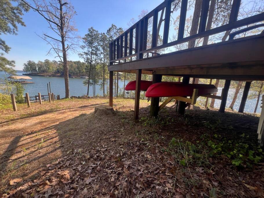 Cabin Nestled on Skiers Cove South Toledo Bend Lake 3 bedroom-5 beds