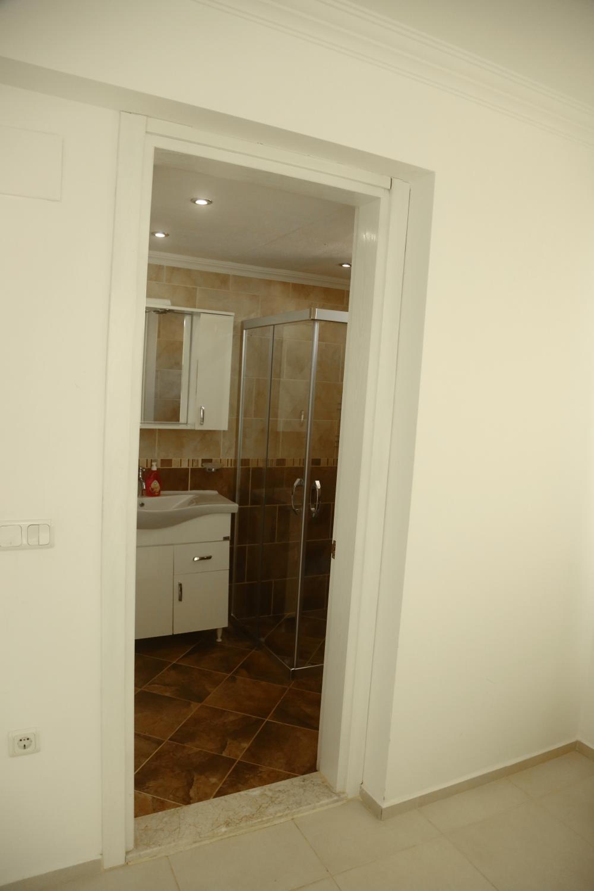 Photo 29