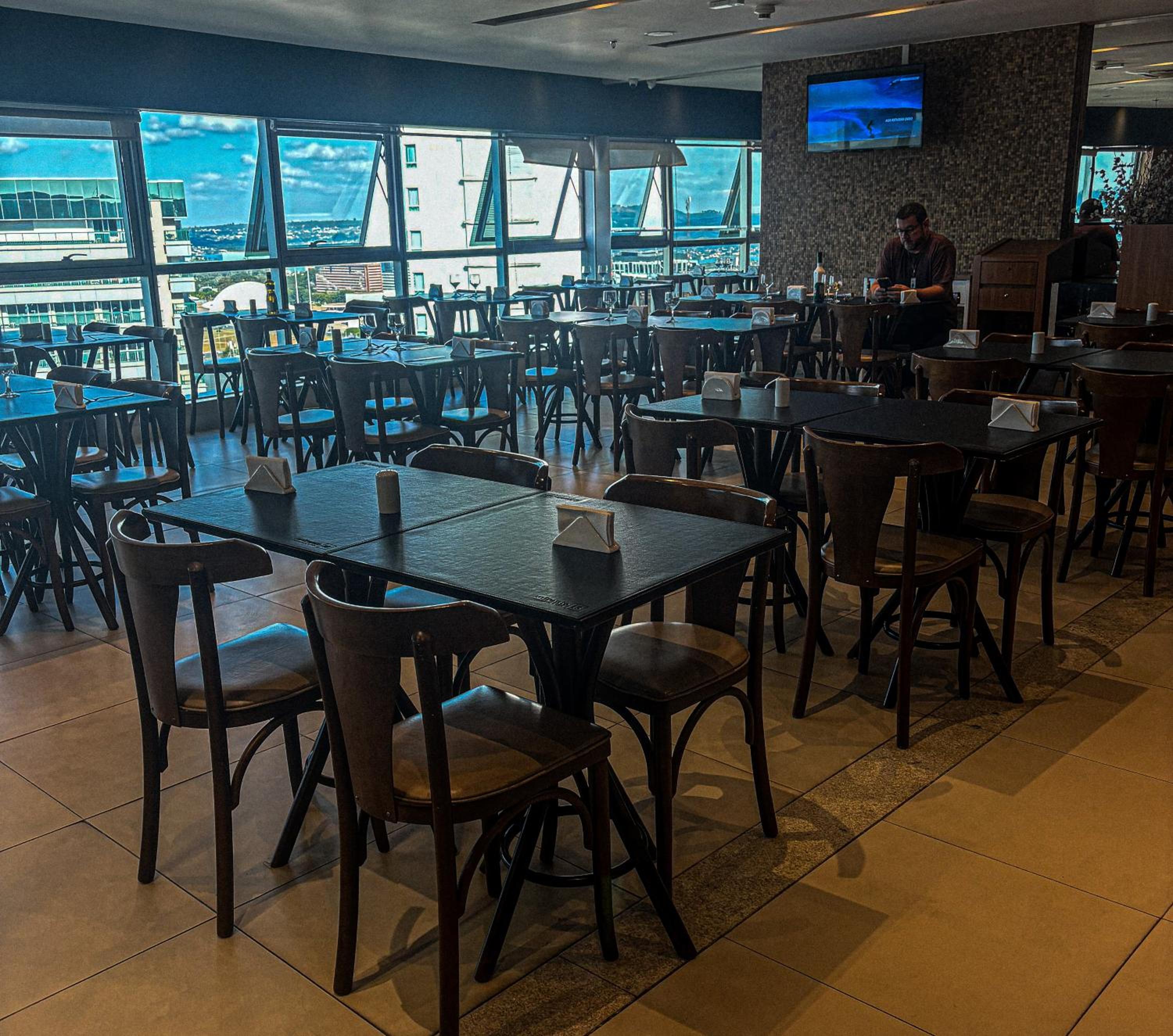 Flat com varanda e localização privilegiada-Vision