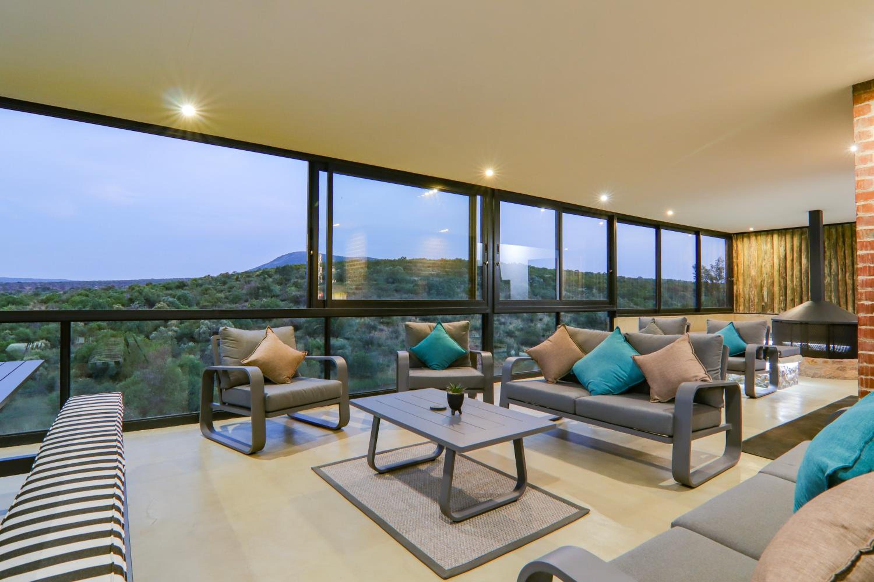 Cliffhanger Lodge