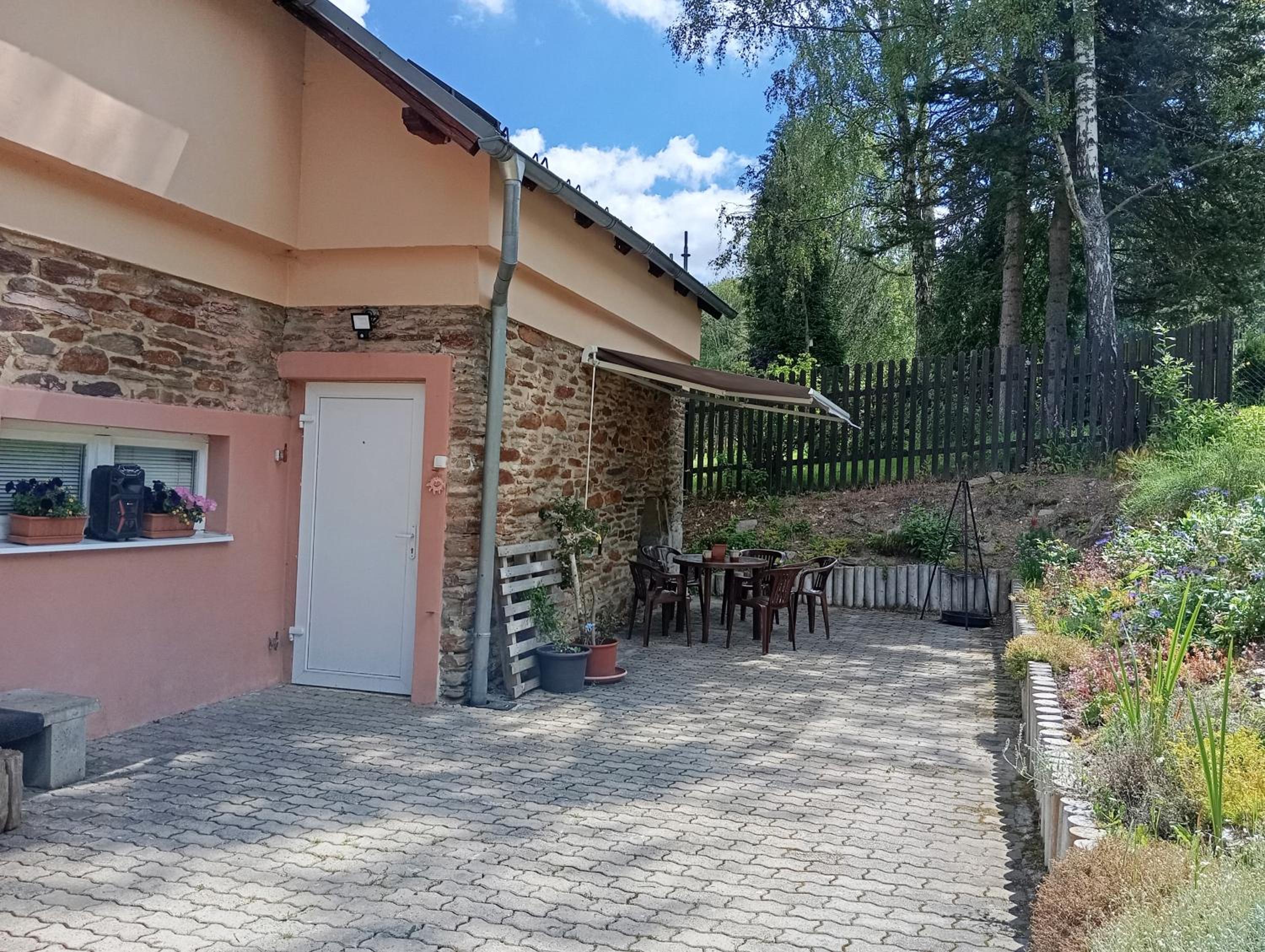 Chalupa ve Vejprtech