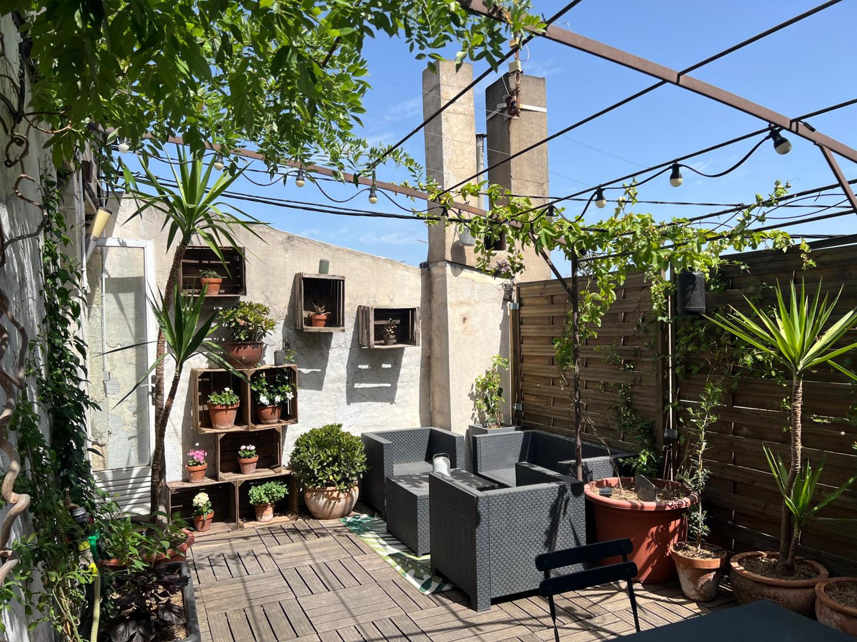 Chambre indépendante avec SDB-Terrasse privative. Centre ville 2
