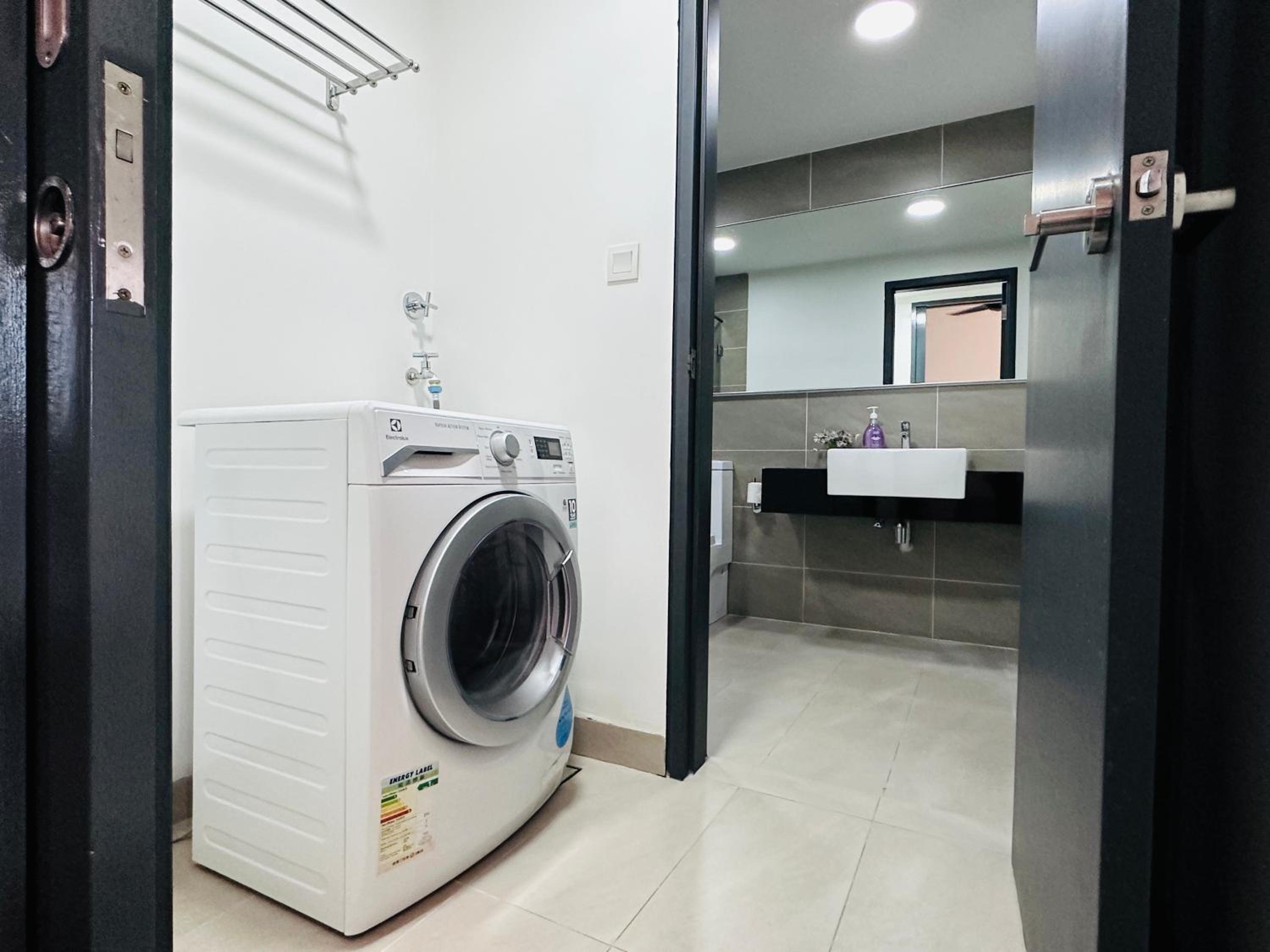 V Residence Suites-27