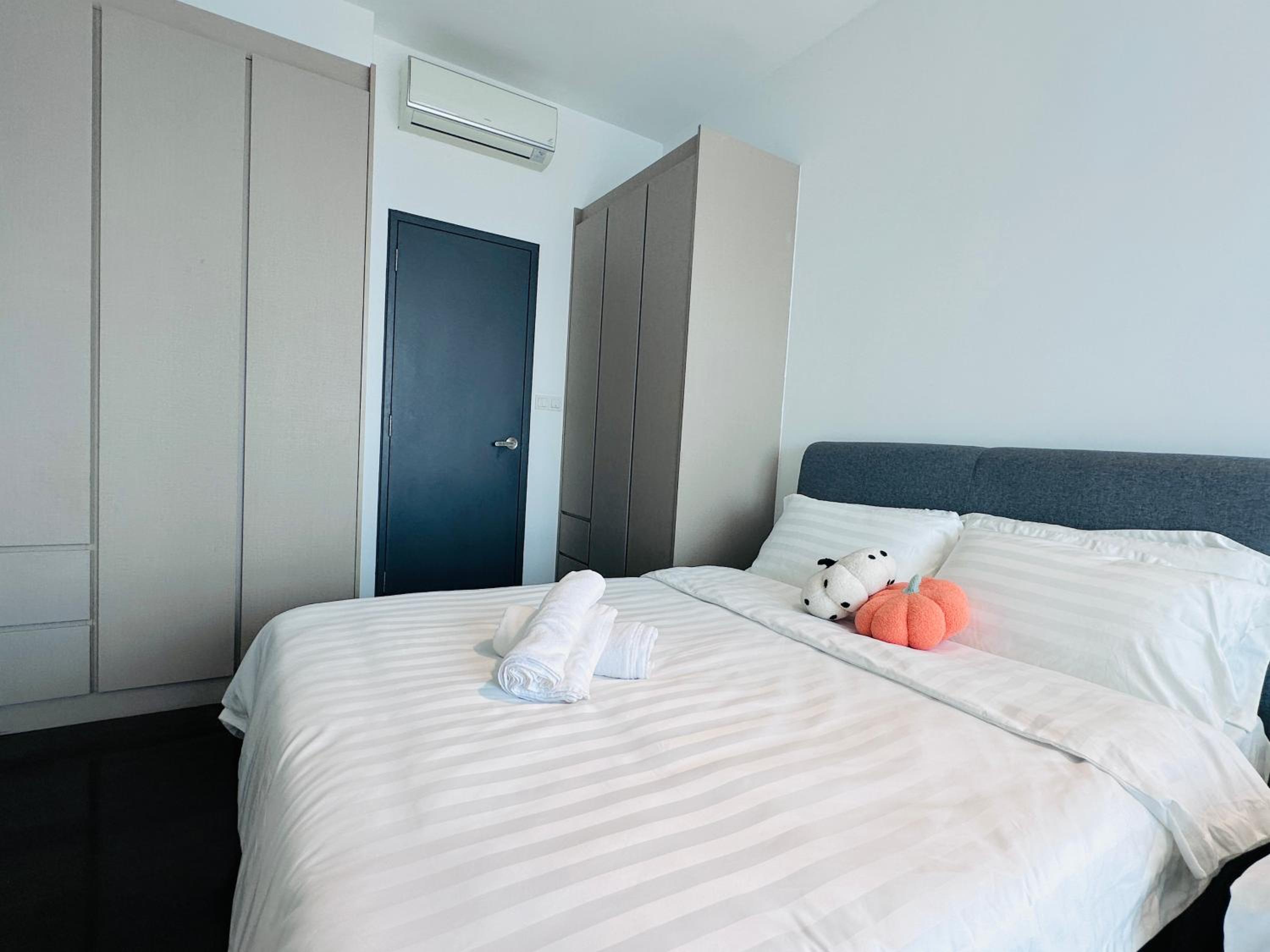 V Residence Suites-27