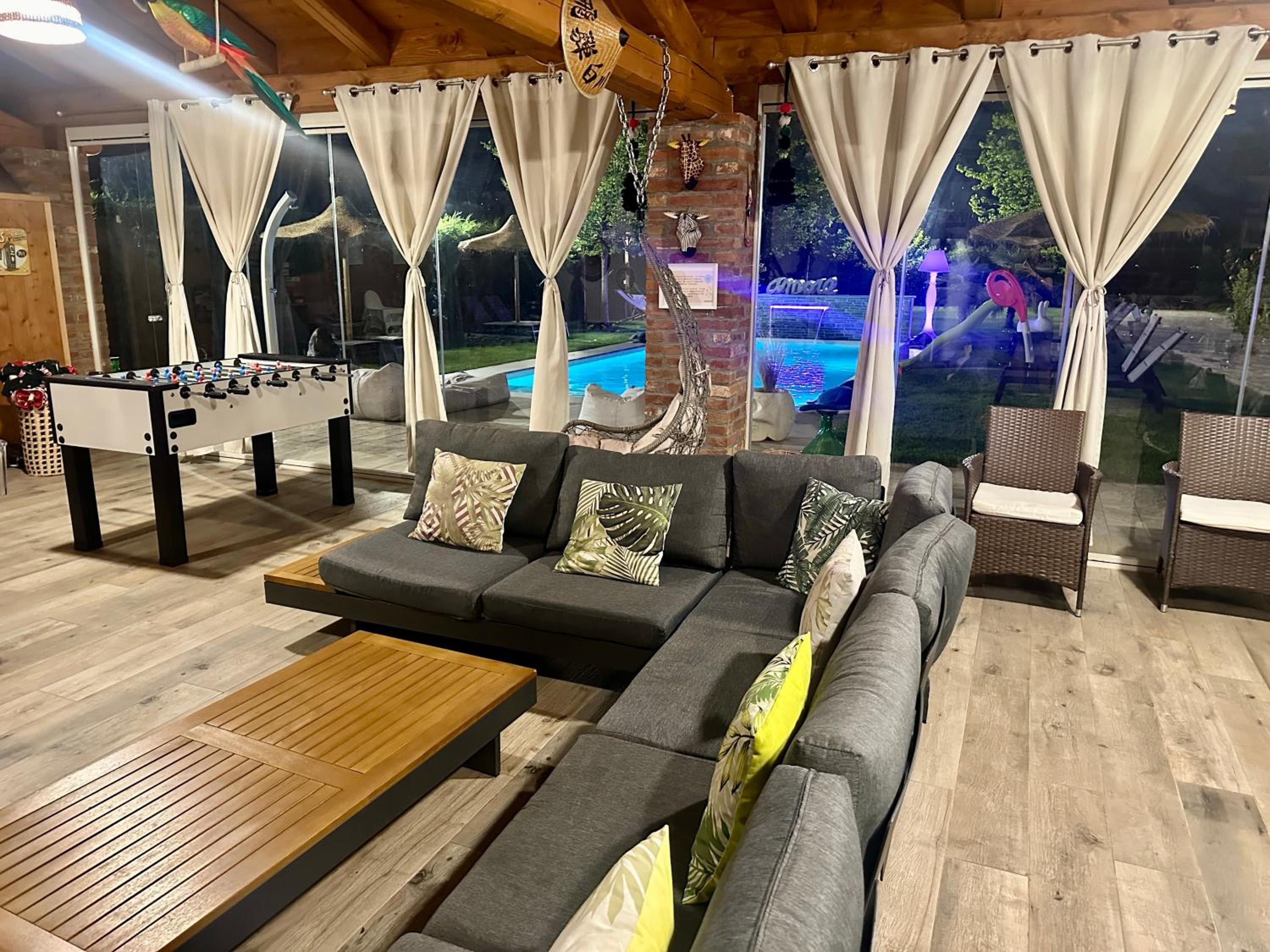 lounge