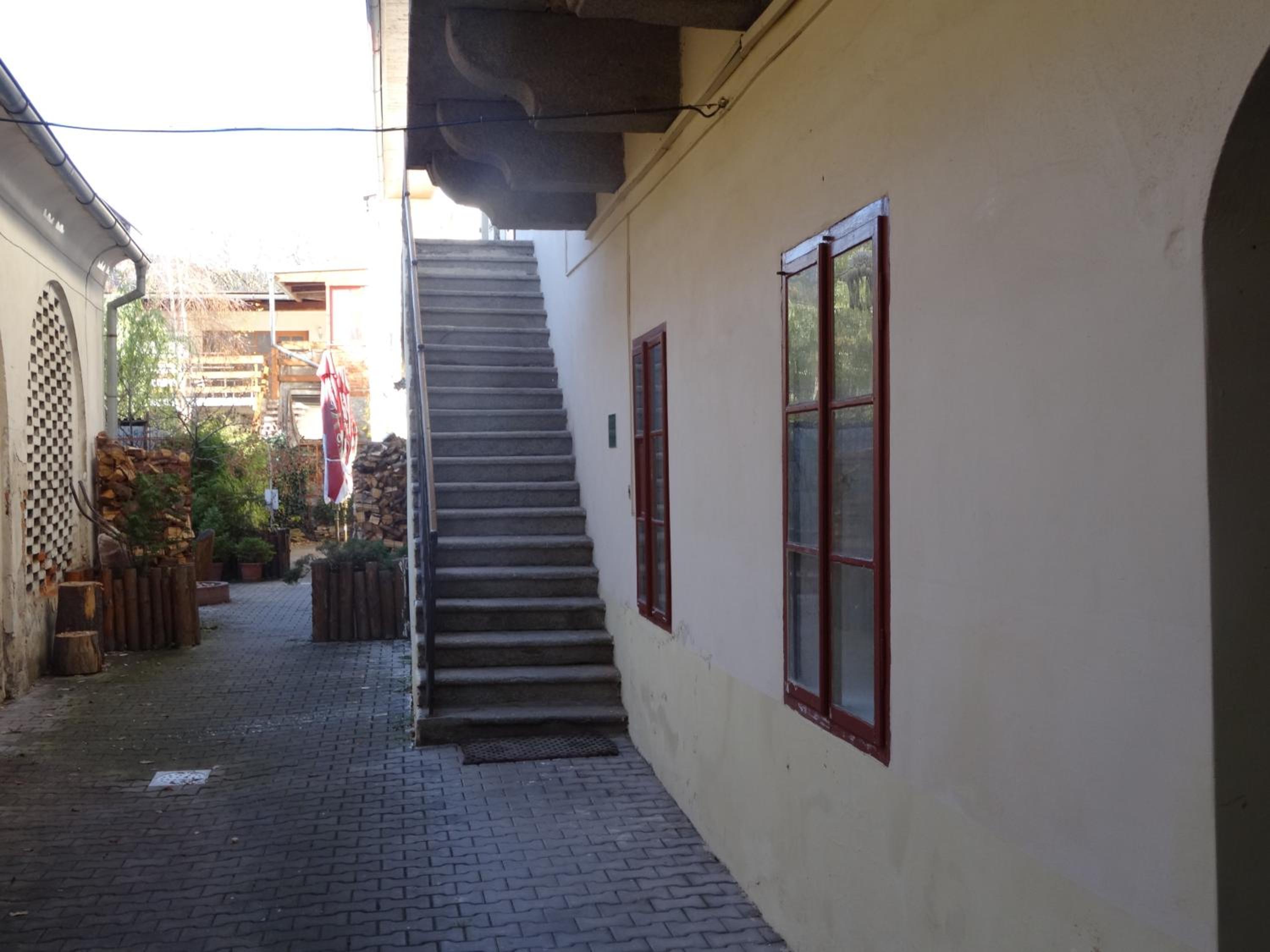 Photo 32