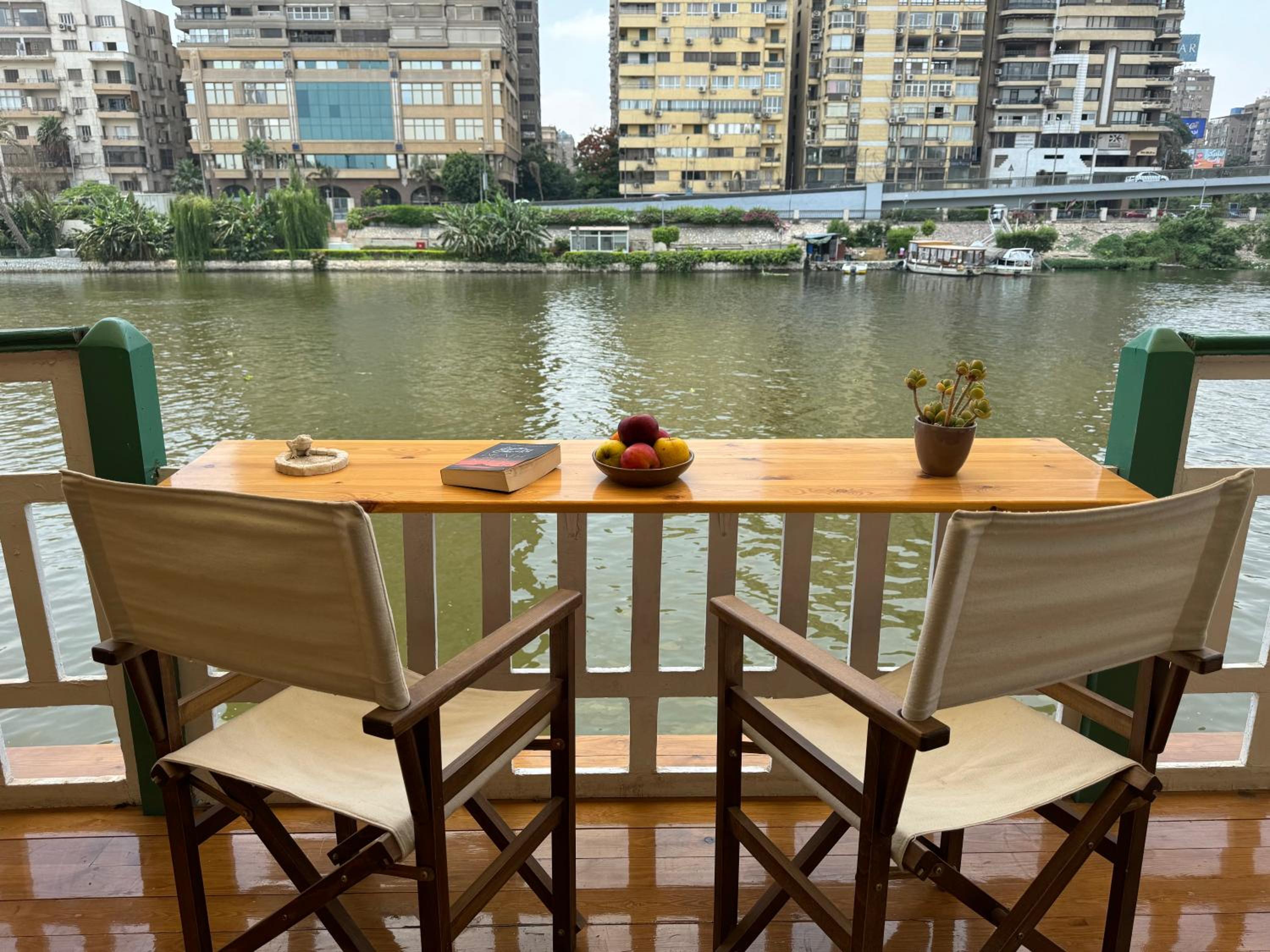 Houseboat65 - Historic home on the Nile - Central Cairo