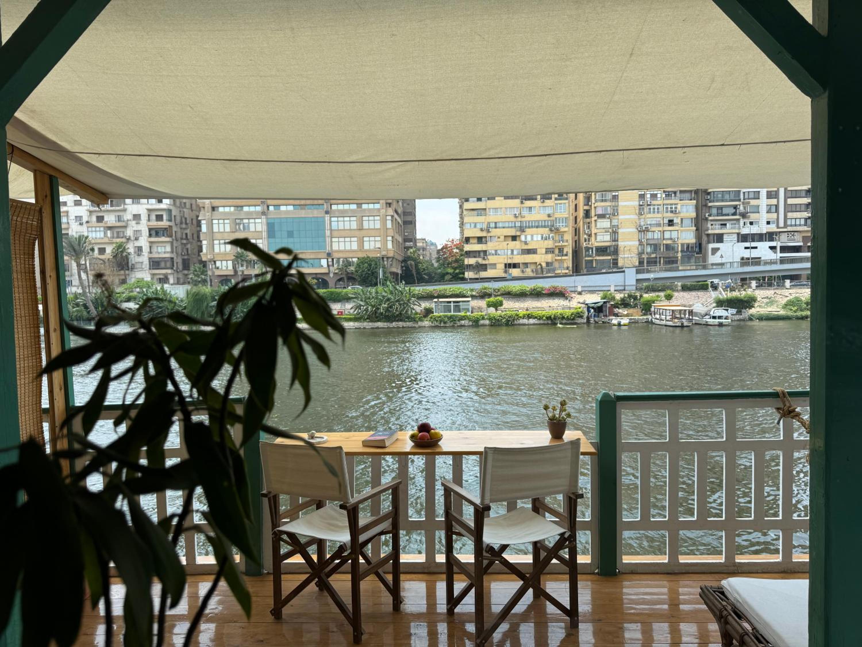 Houseboat65 - Historic home on the Nile - Central Cairo