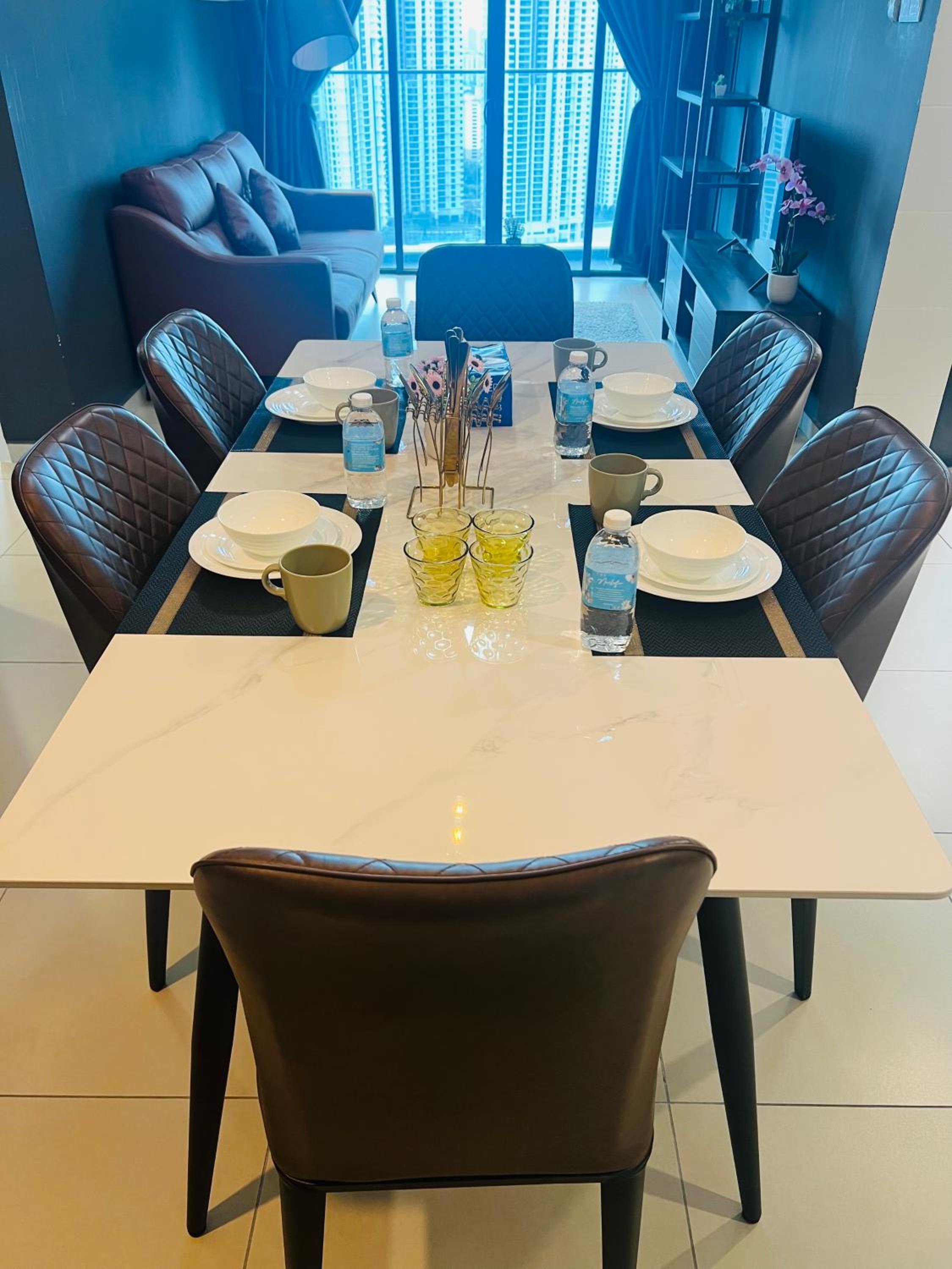 RoseWood Suites At Reizz Residence