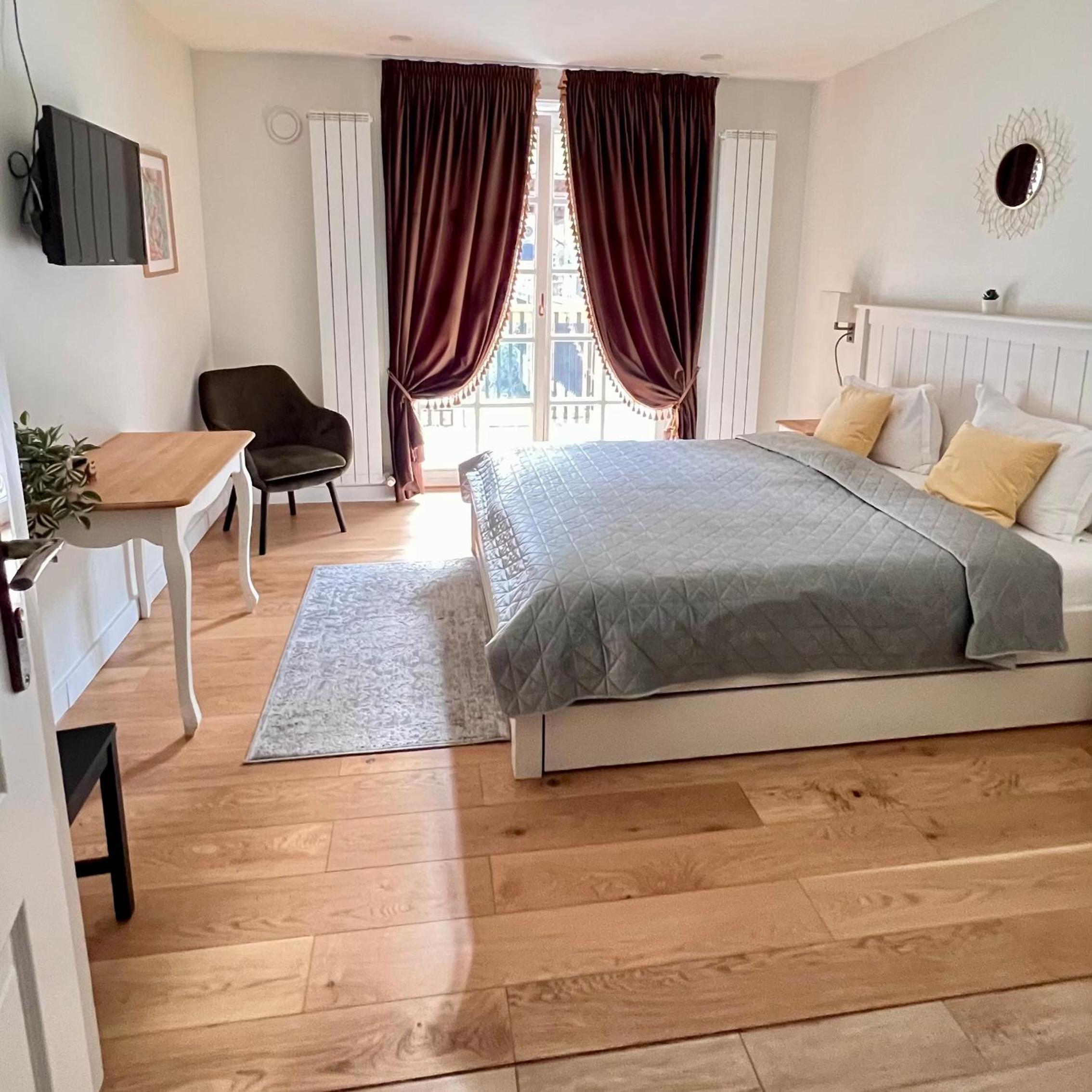 Experiential Lodge Rooms view 3
