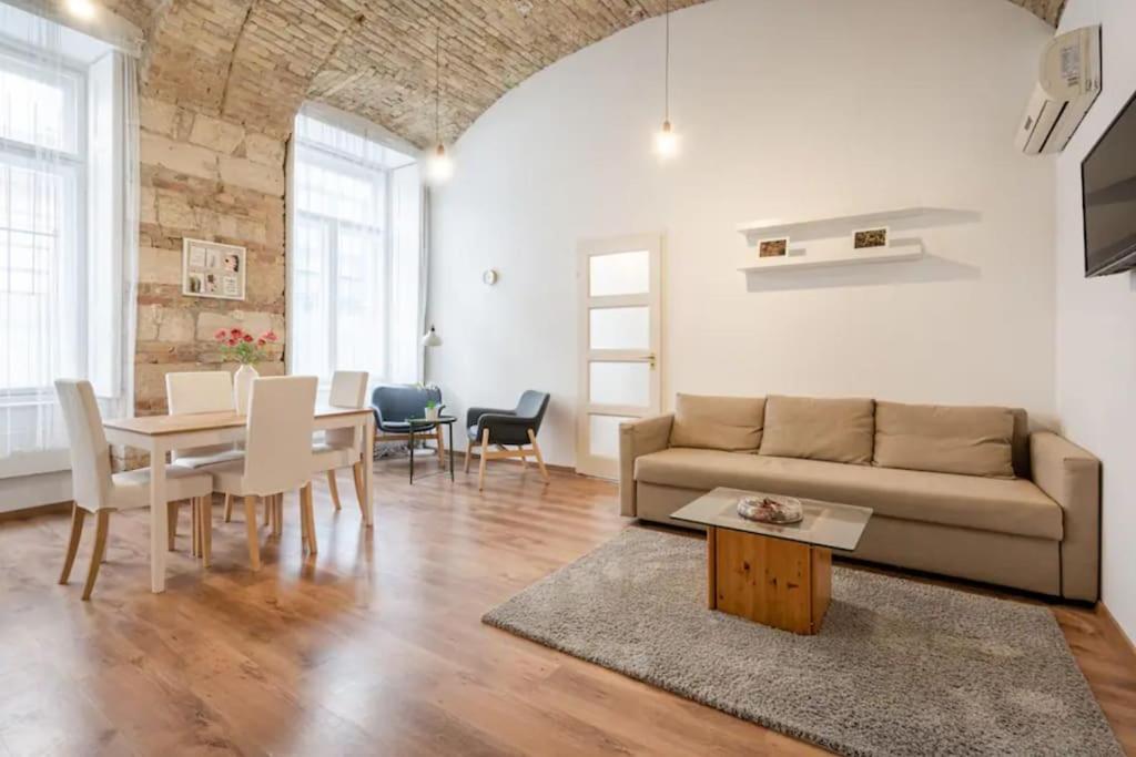 24H Self Check-In Apartment City Center near Opera view 5