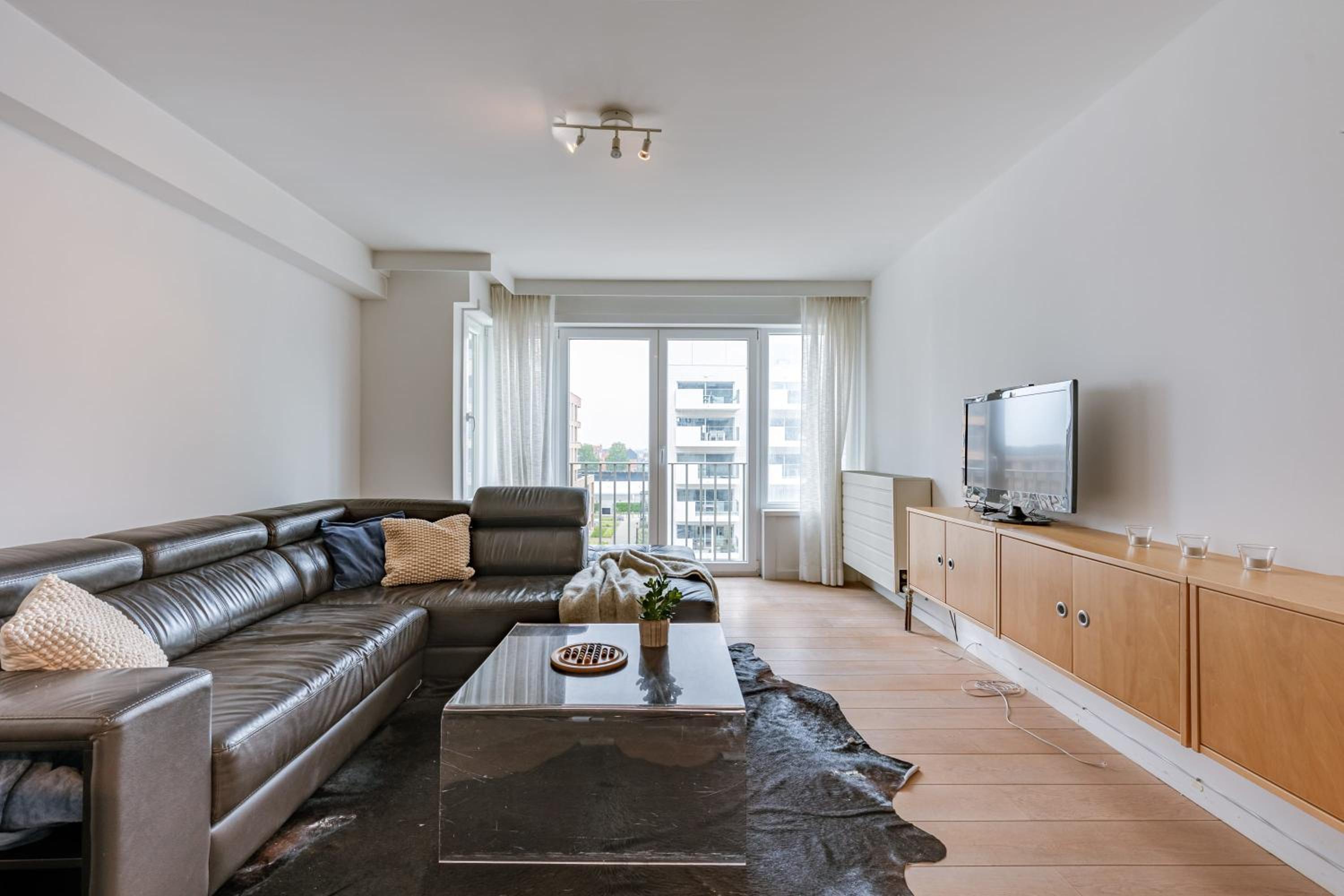 Huswell - Beachside 3-Bedroom Duplex Near Sea