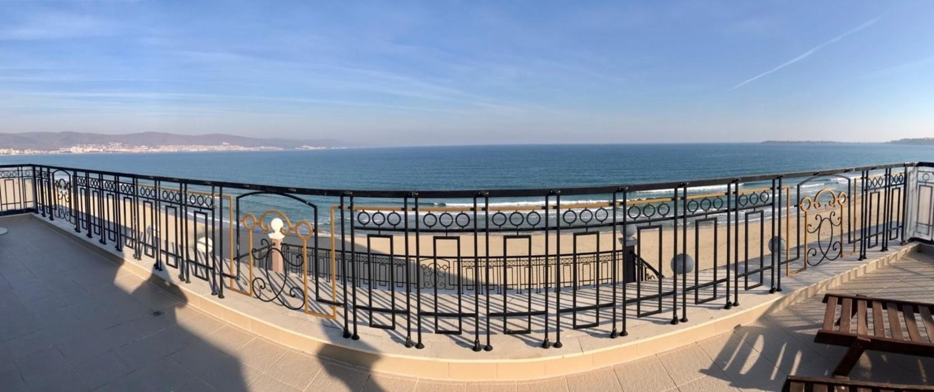Penthouse Happy Moments view 3
