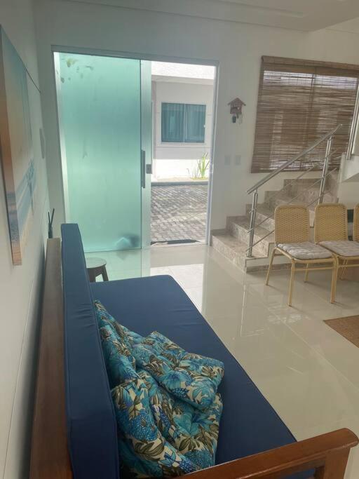 Casa Climatizada Duas Suítes, Perto da Praia