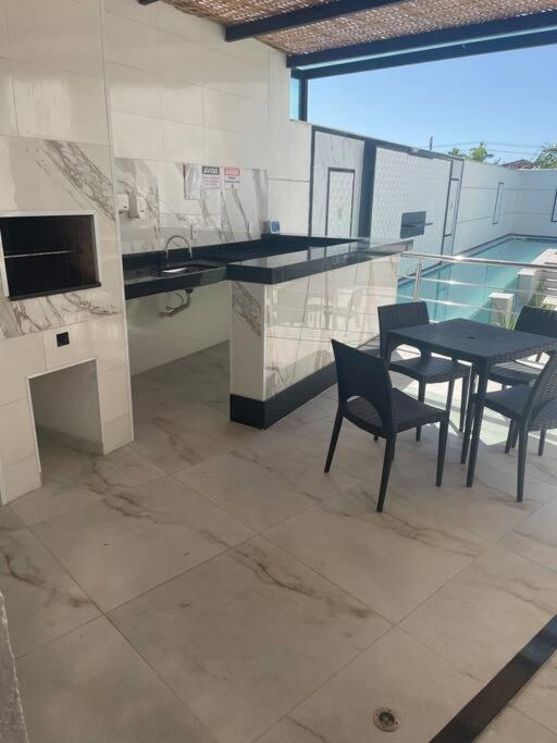 Casa Climatizada Duas Suítes, Perto da Praia