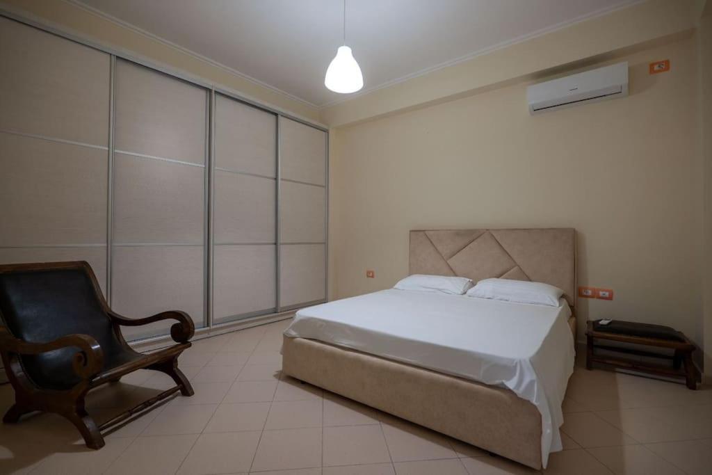 Villa Asllani ap1