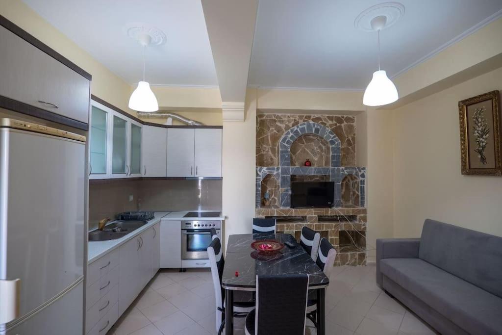 Villa Asllani ap1