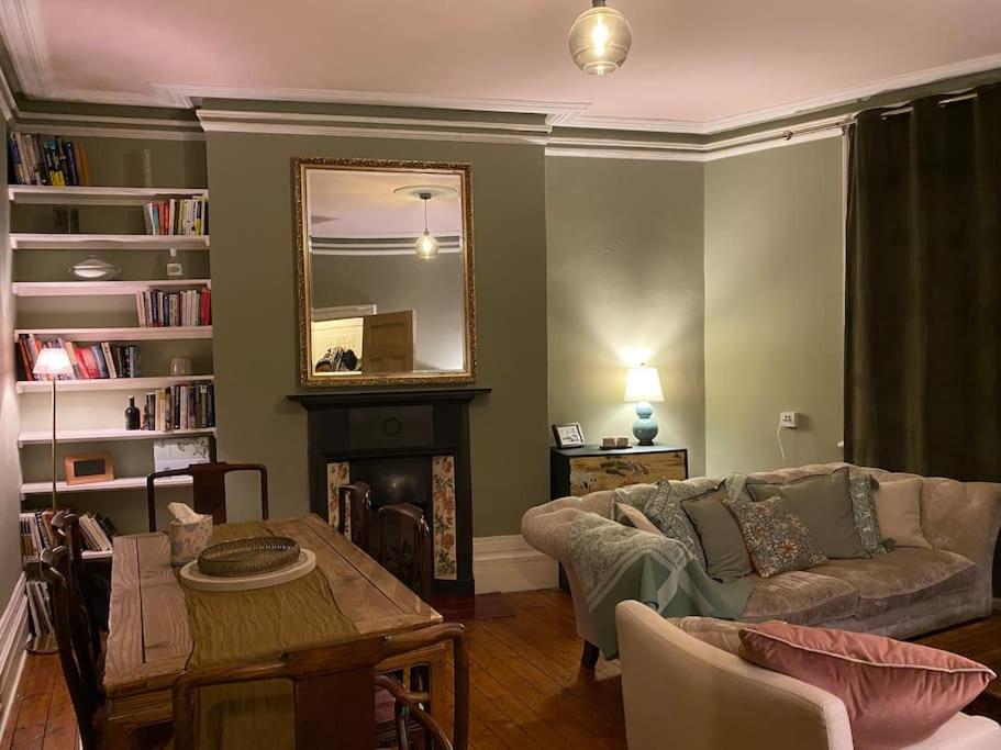 Stylish & Cosy West Hampstead Home